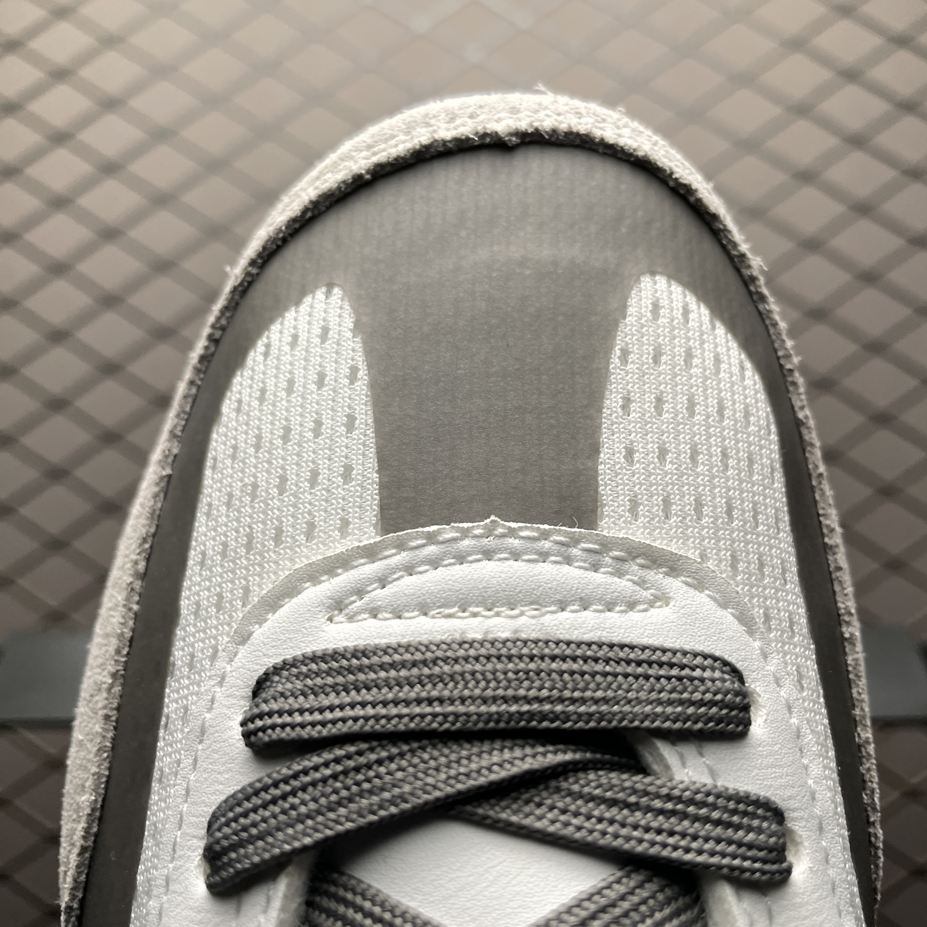 adidas Retropy E5 'Off White Collegiate Green'（IE3910）
