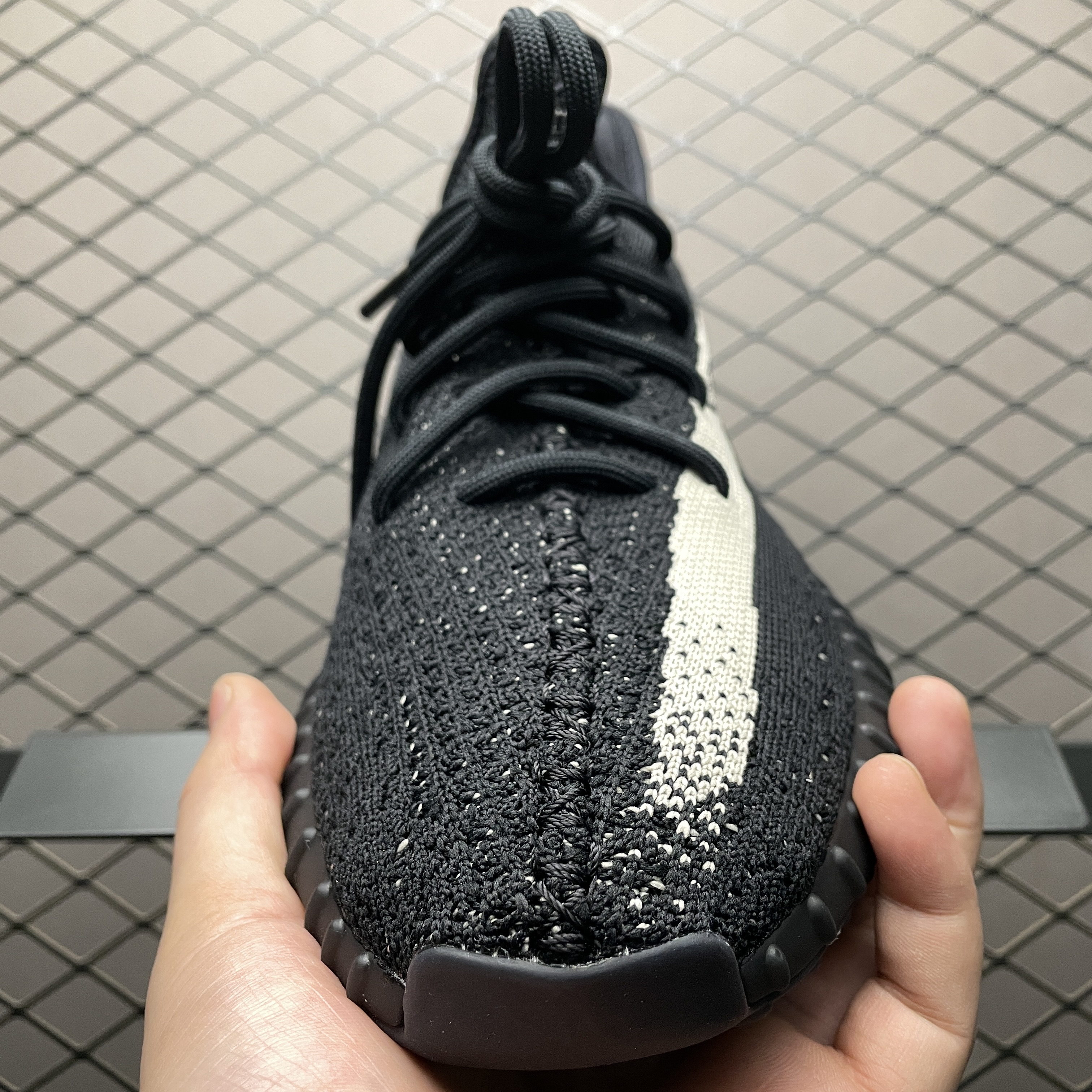adidas YEEZY Boost 350 V2 "Oreo"（BY1604）