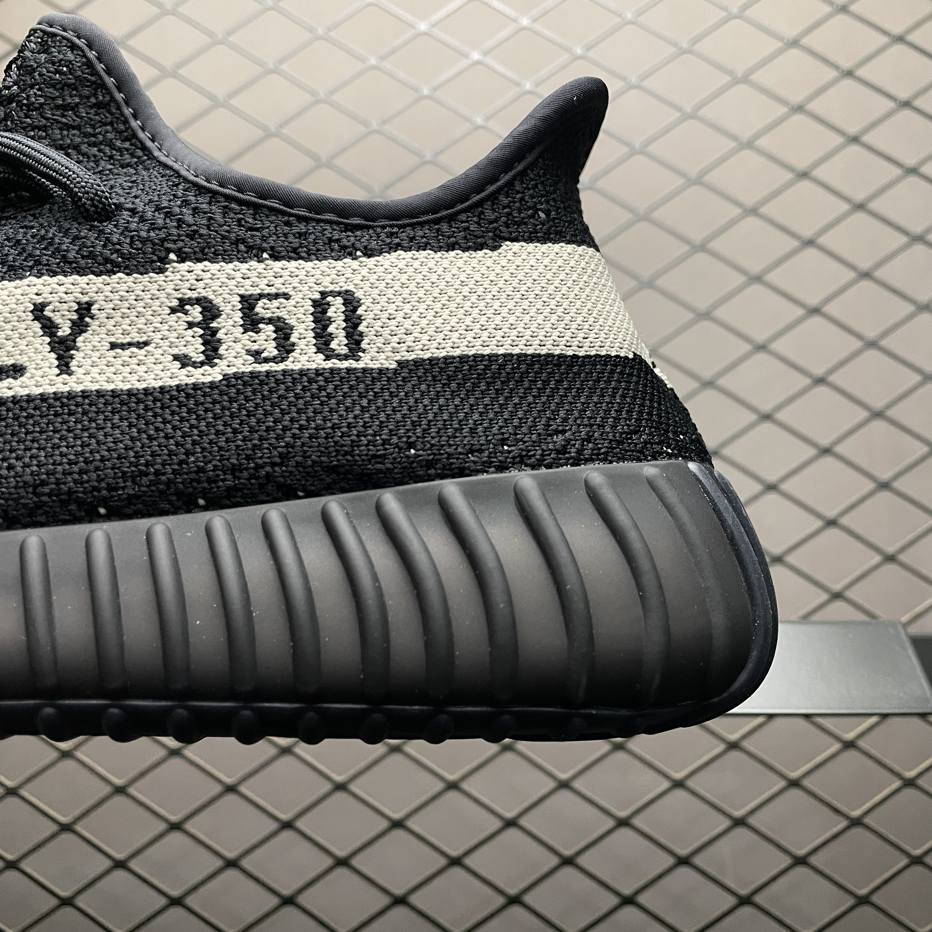 adidas YEEZY Boost 350 V2 "Oreo"（BY1604）