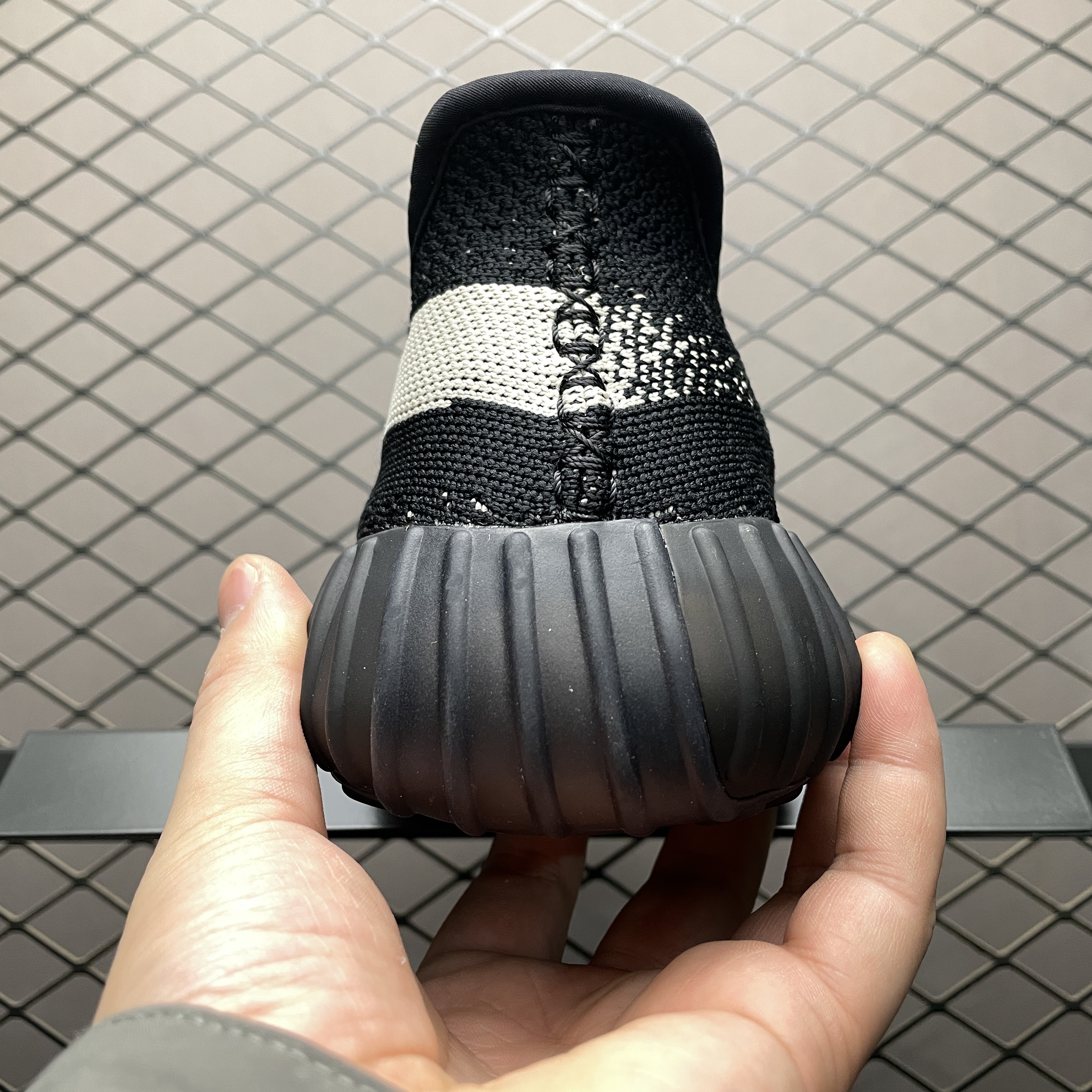 adidas YEEZY Boost 350 V2 "Oreo"（BY1604）