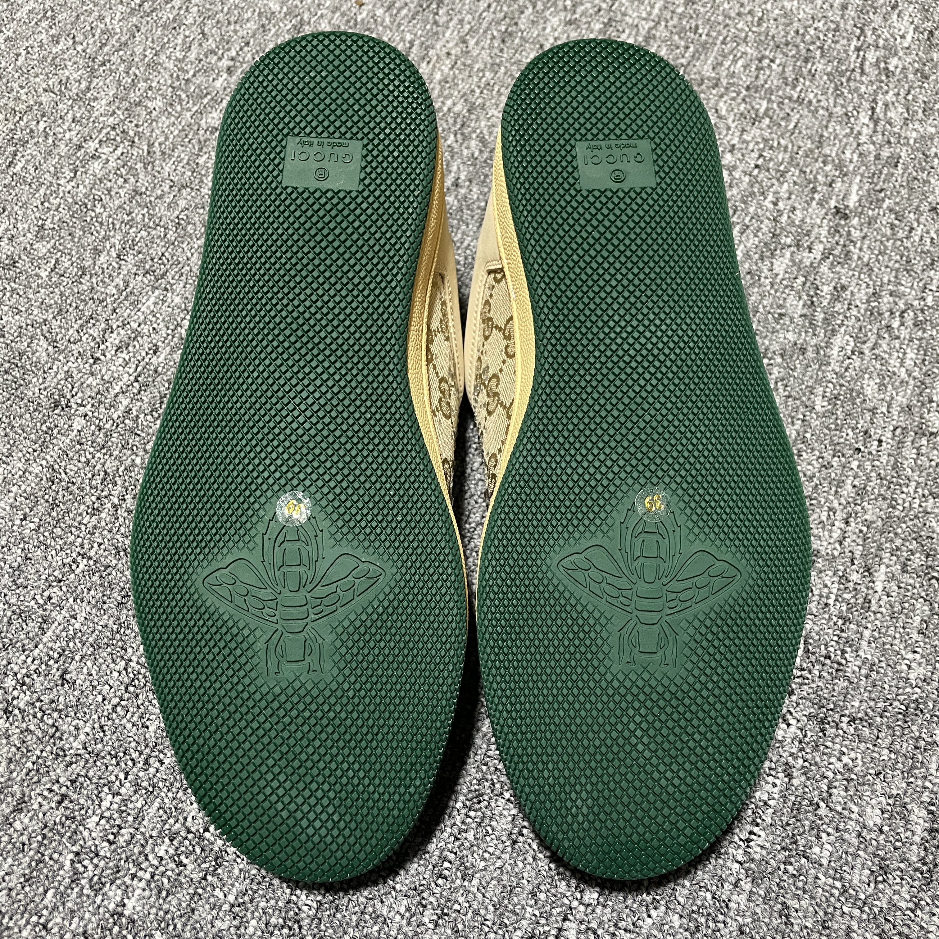 Gucci Screener sneakers for Women（812041AAEB29541）