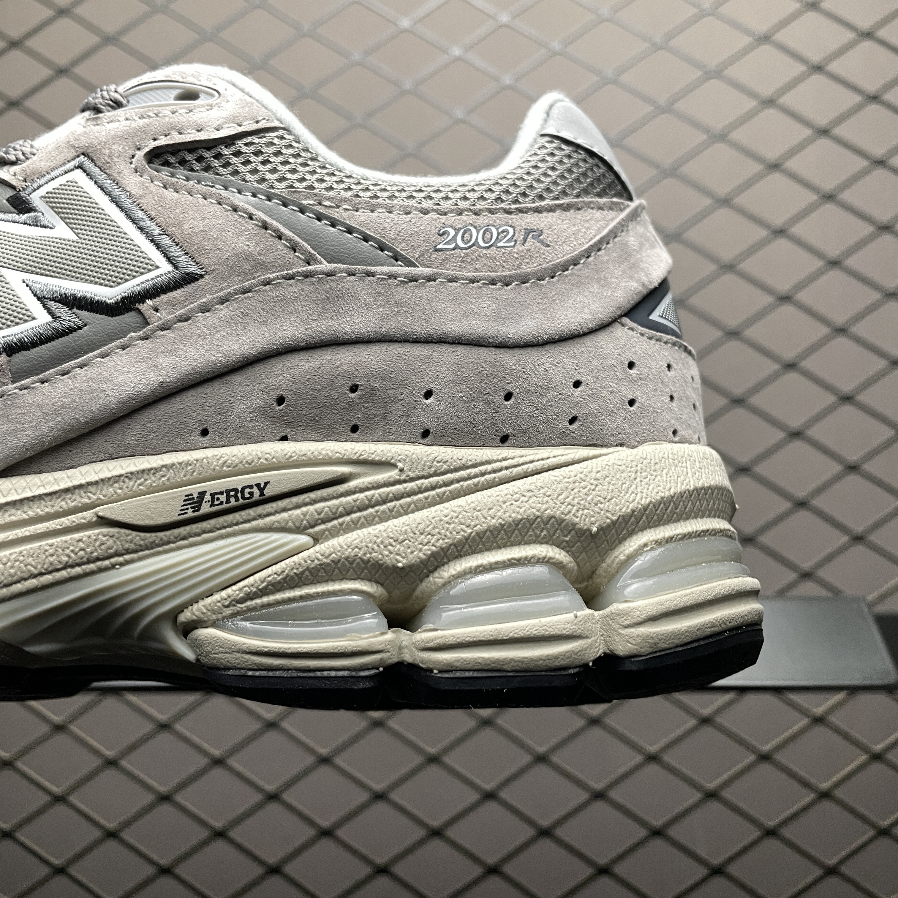 New Balance 2002R "Marblehead/Light Aluminum" (M2002RC)