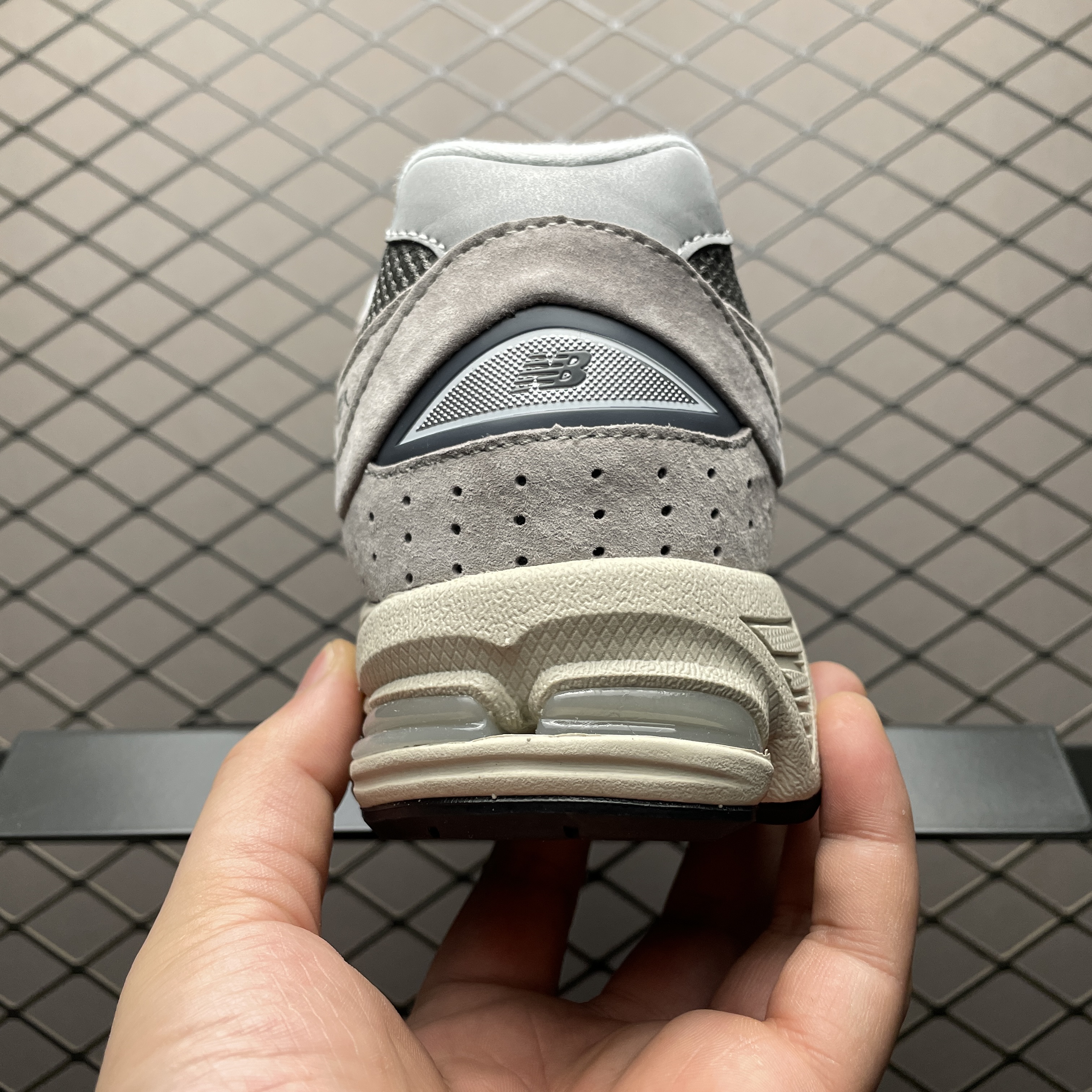 New Balance 2002R "Marblehead/Light Aluminum" (M2002RC)