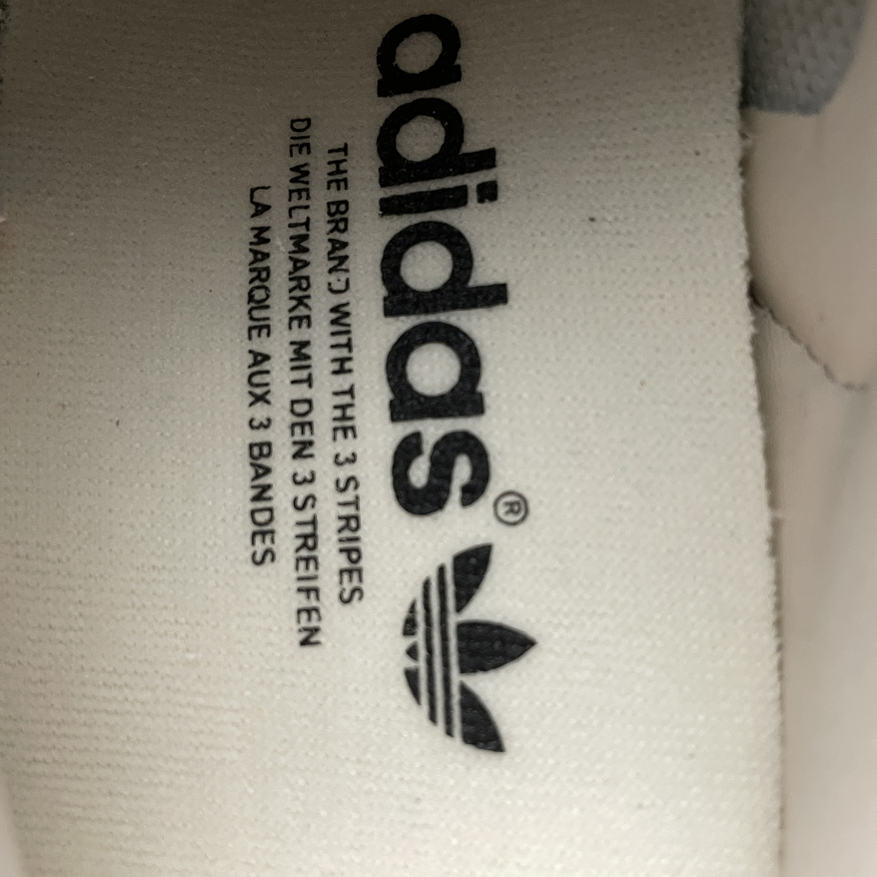 adidas Originals Women's Samba OG "Wonder White/Core Black/Alumina"（JP5329）