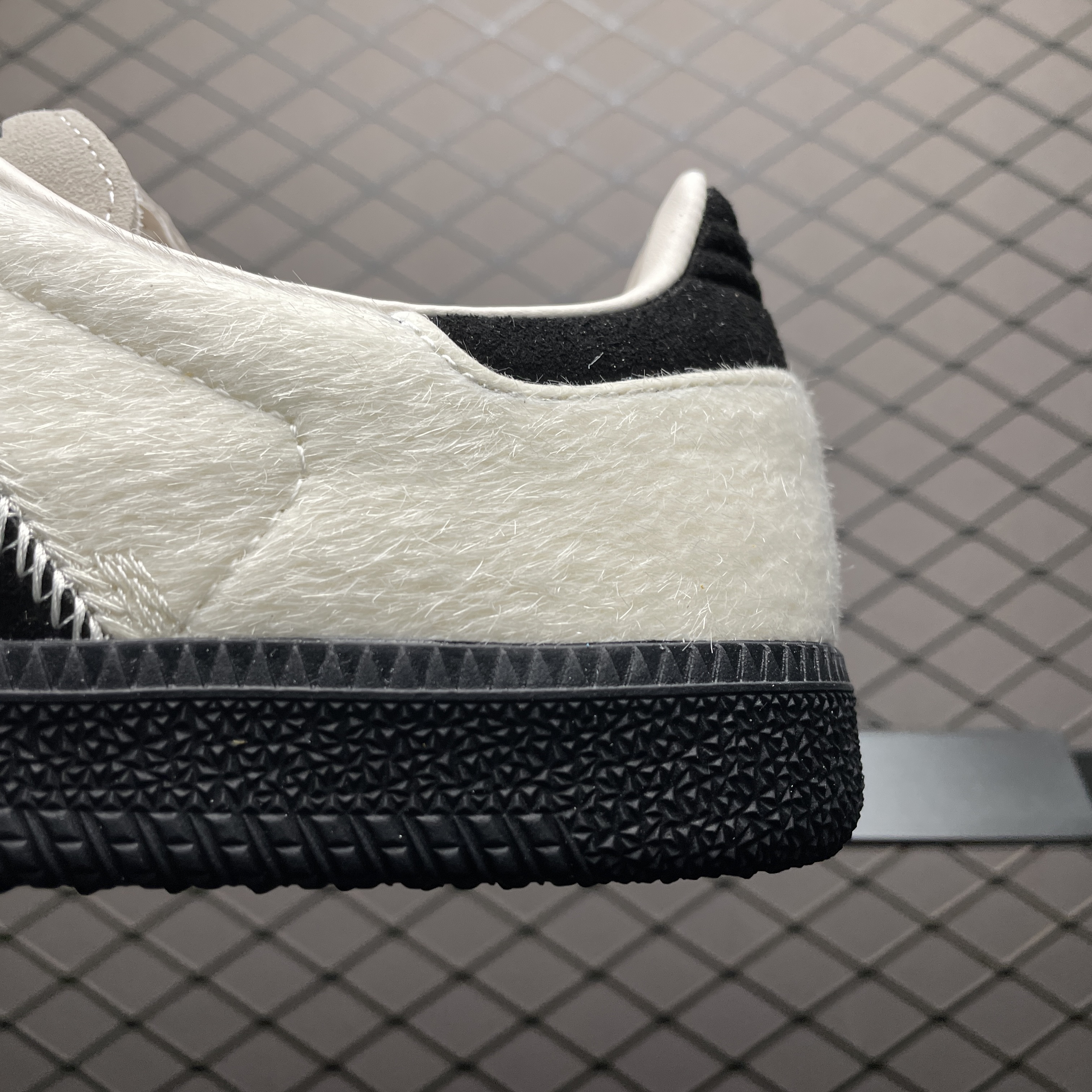 adidas Originals Women's Samba OG "Wonder White/Core Black/Alumina"（JP5329）