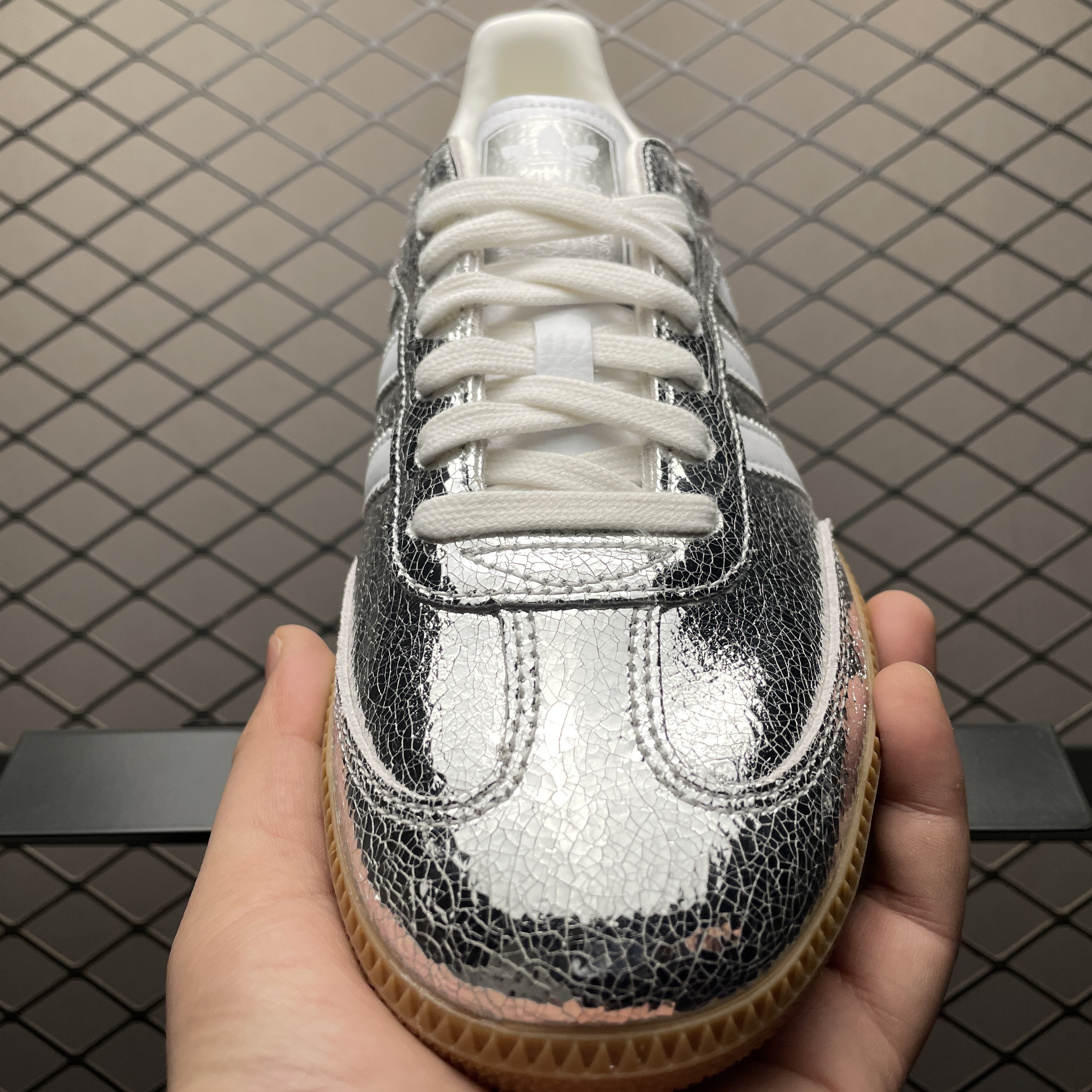 adidas Originals Samba "Silver Metallic"（KI5718）