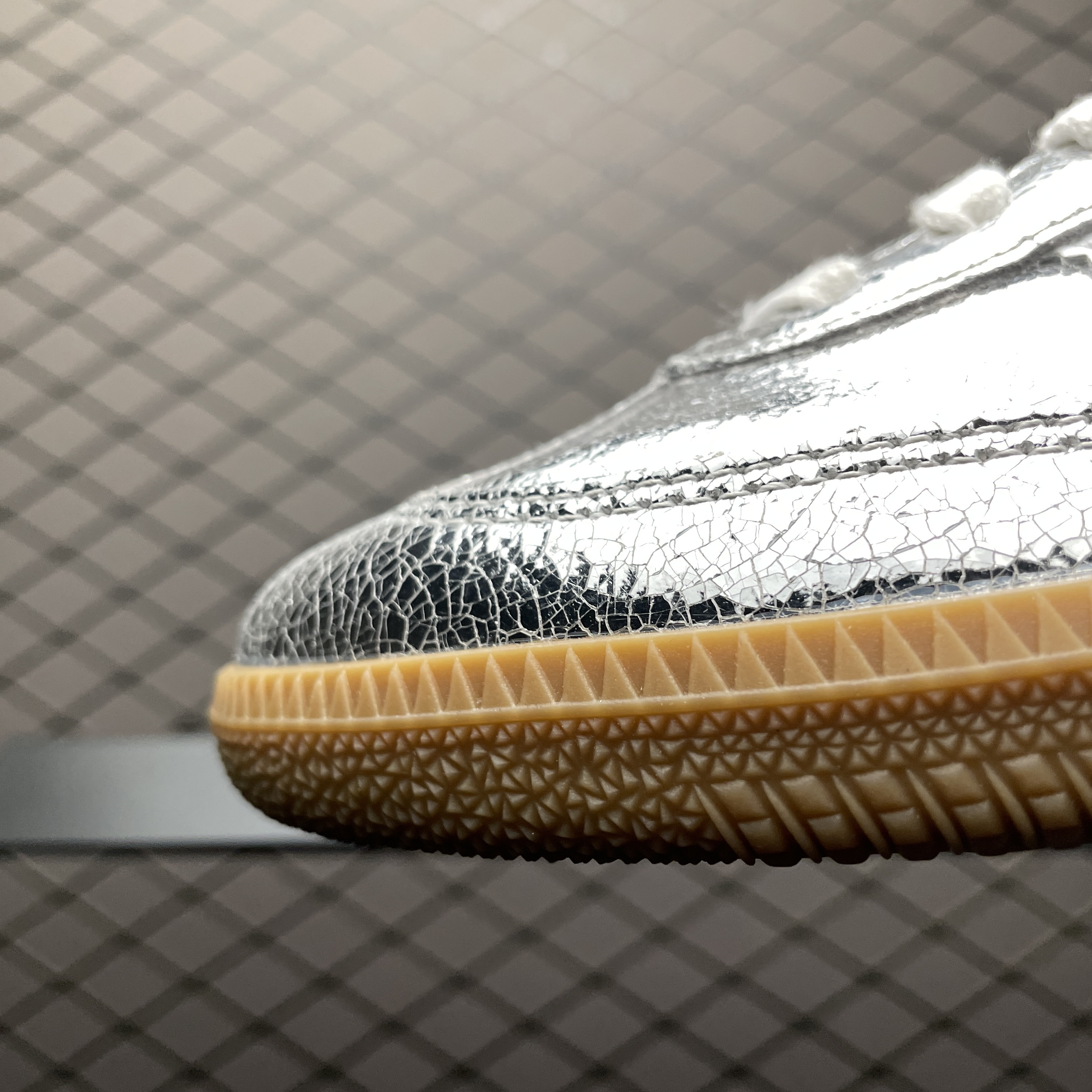 adidas Originals Samba "Silver Metallic"（KI5718）