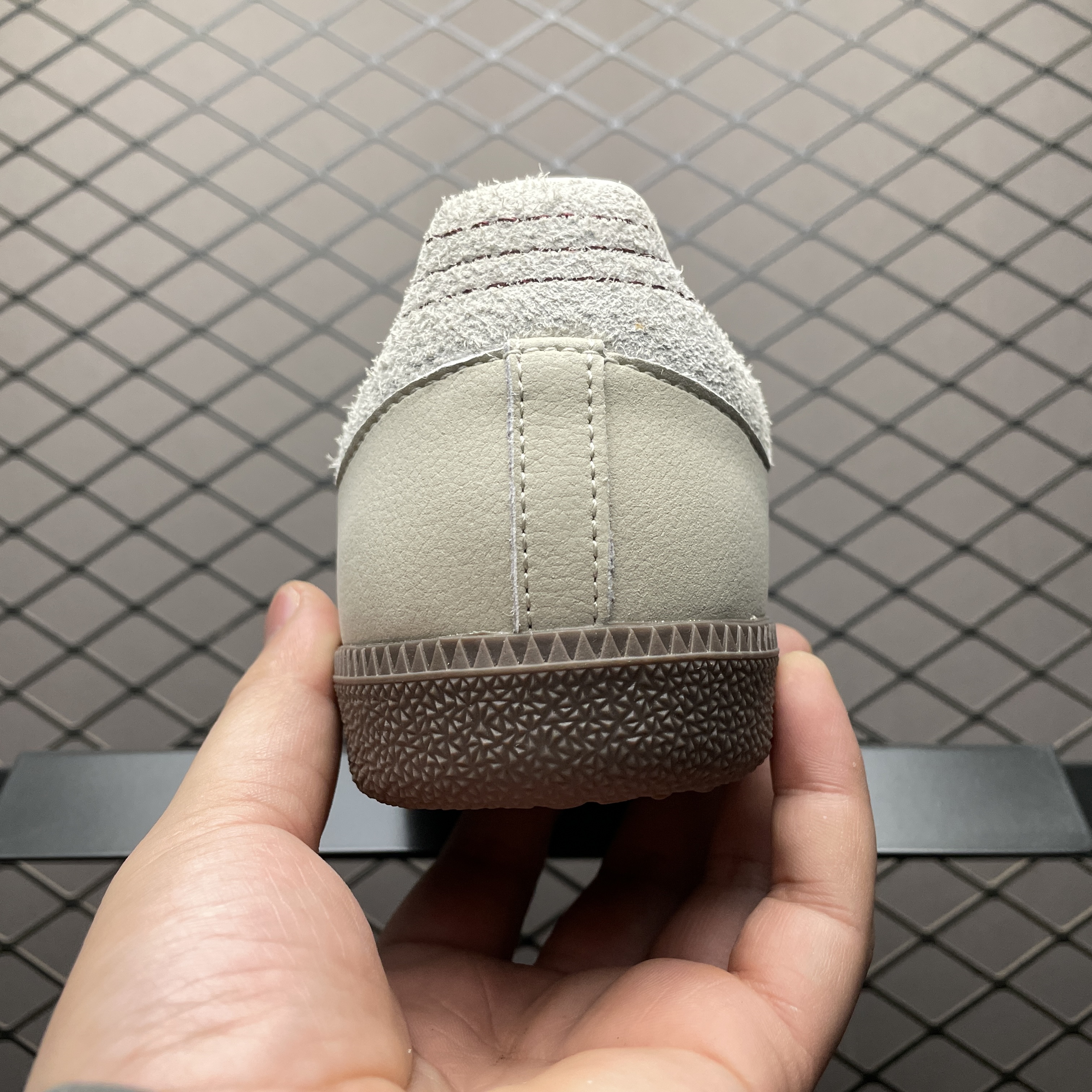 adidas Originals Women's Samba OG "Wonder White/Maroon/Putty Grey"（IG1987/JP1987）