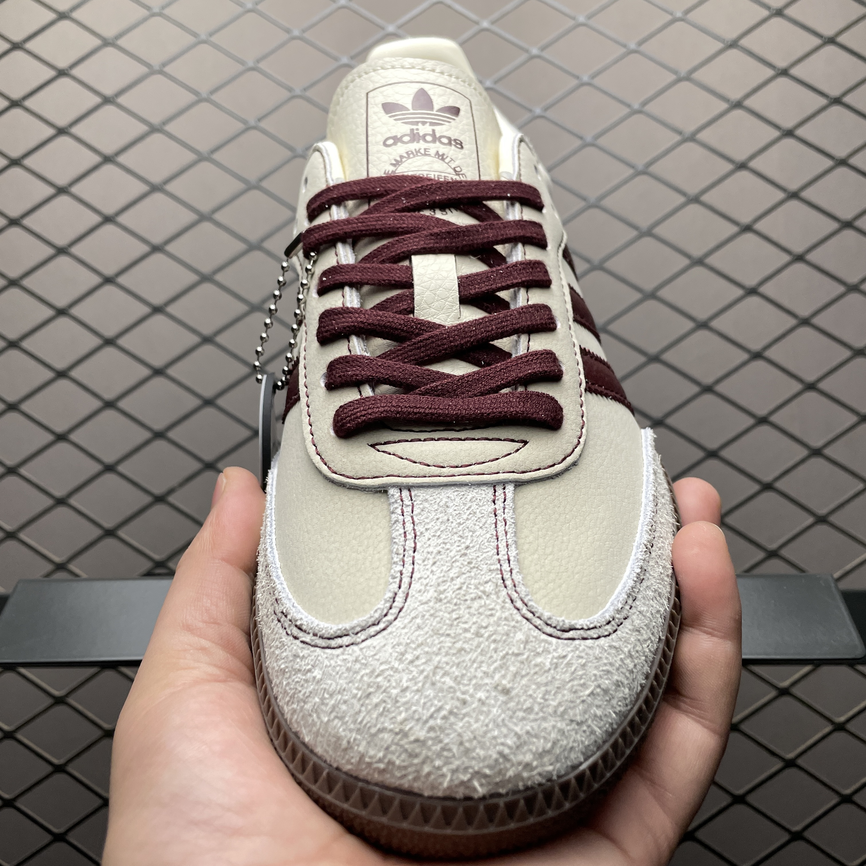 adidas Originals Women's Samba OG "Wonder White/Maroon/Putty Grey"（IG1987/JP1987）