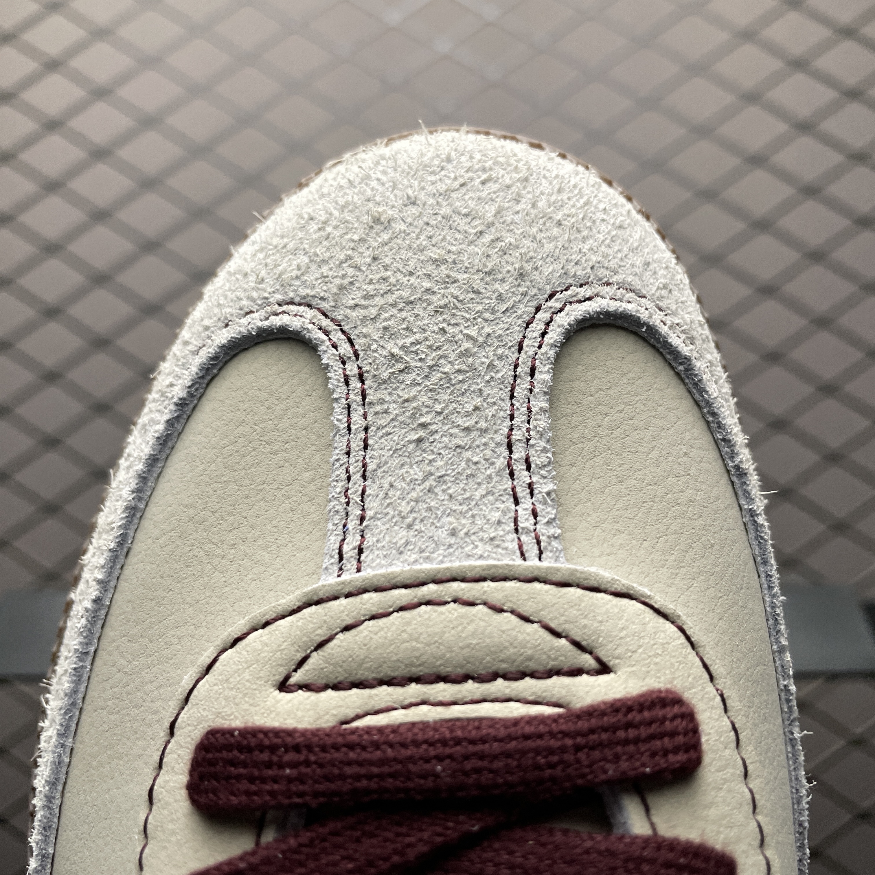 adidas Originals Women's Samba OG "Wonder White/Maroon/Putty Grey"（IG1987/JP1987）