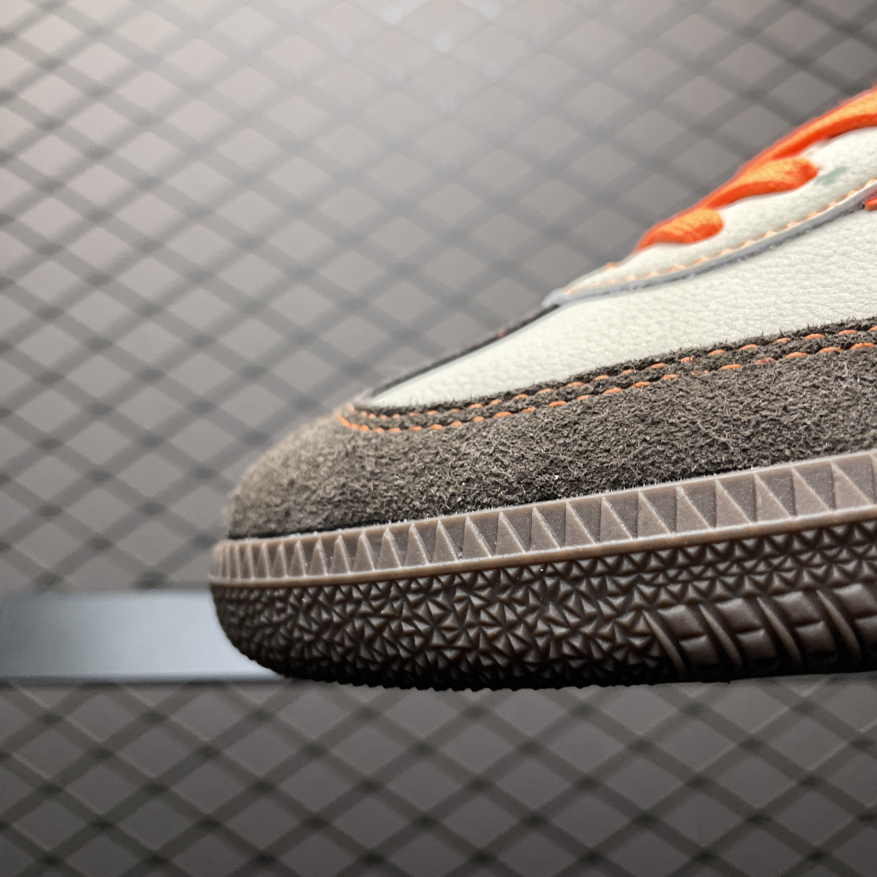 adidas Originals Women's Samba OG "Solar Orange/Cream White"（JI2732）