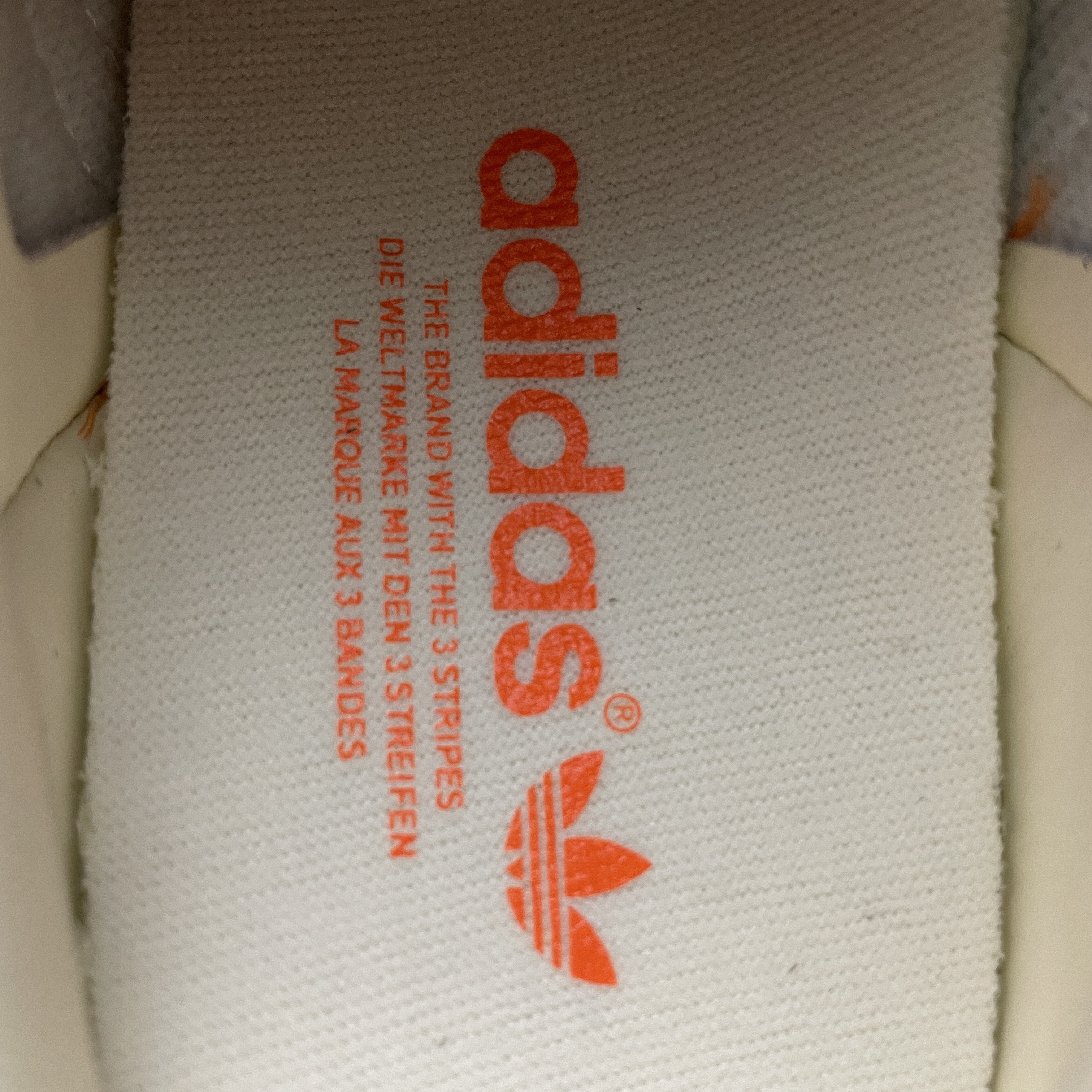 adidas Originals Women's Samba OG "Solar Orange/Cream White"（JI2732）