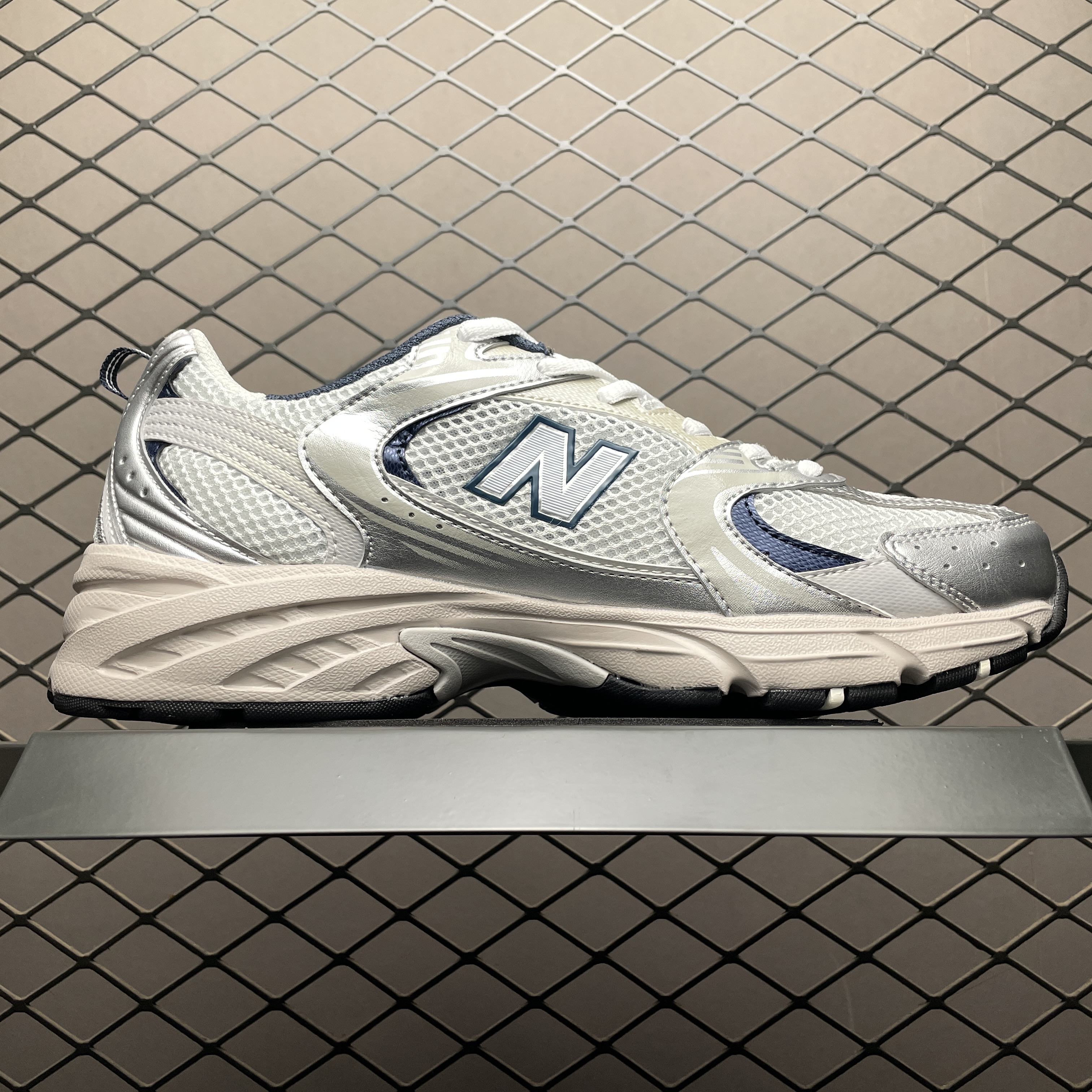New Balance 530 "Silver Metallic" (MR530KA)
