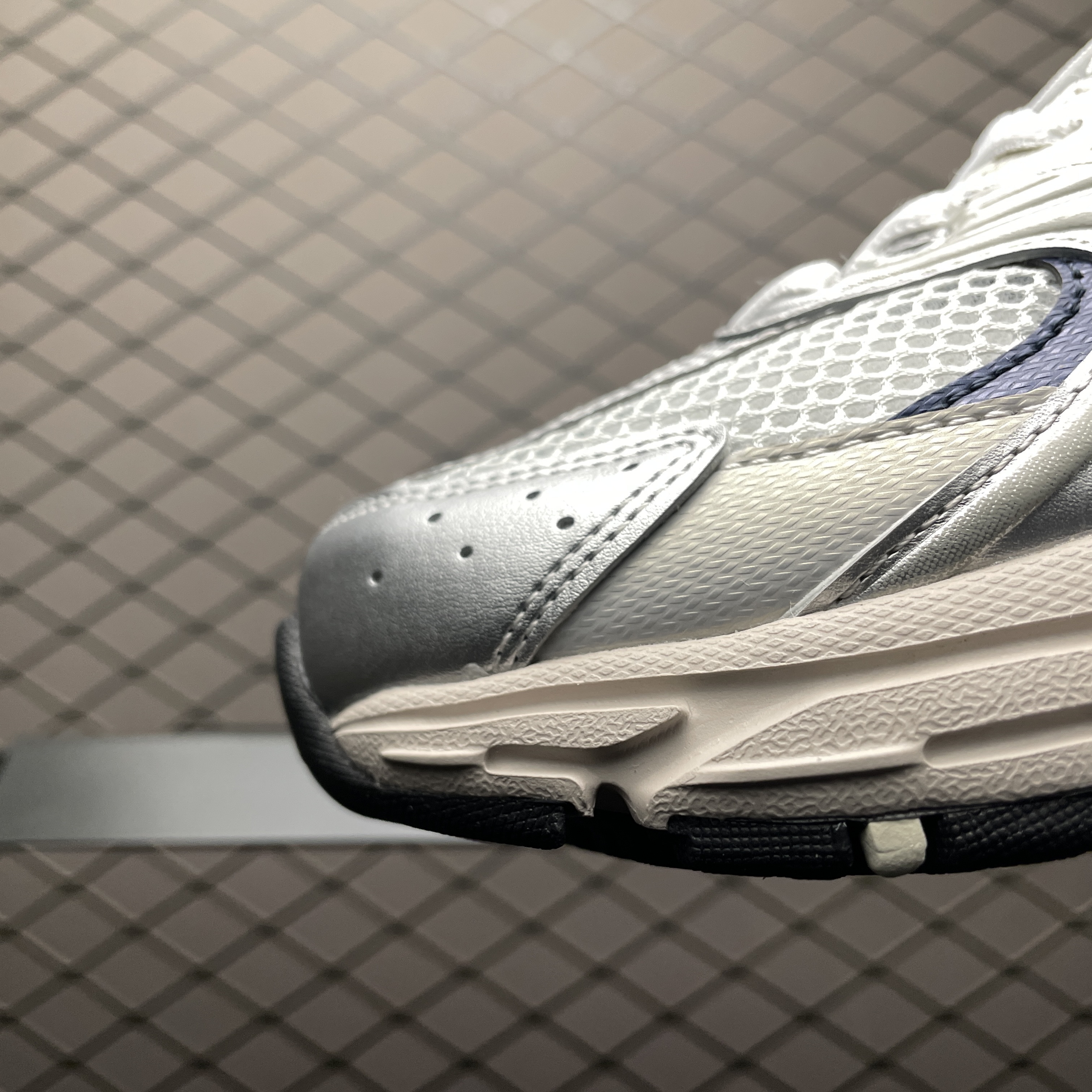 New Balance 530 "Silver Metallic" (MR530KA)