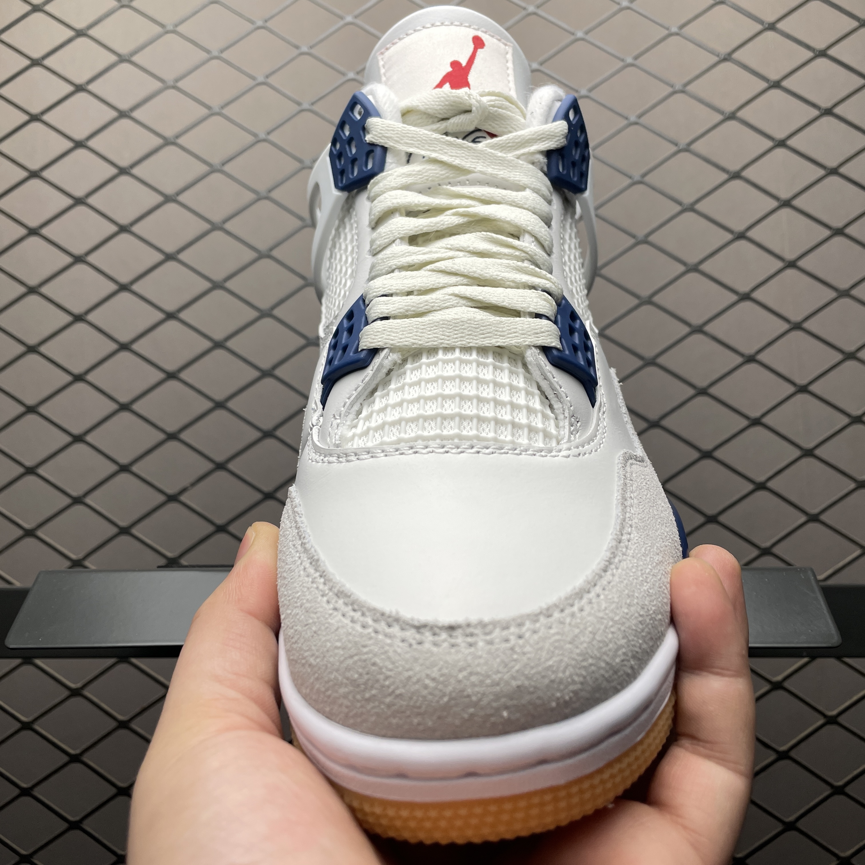 Nike SB Air Jordan 4 Retro SP "Summit White/Navy" (DR5415-100)