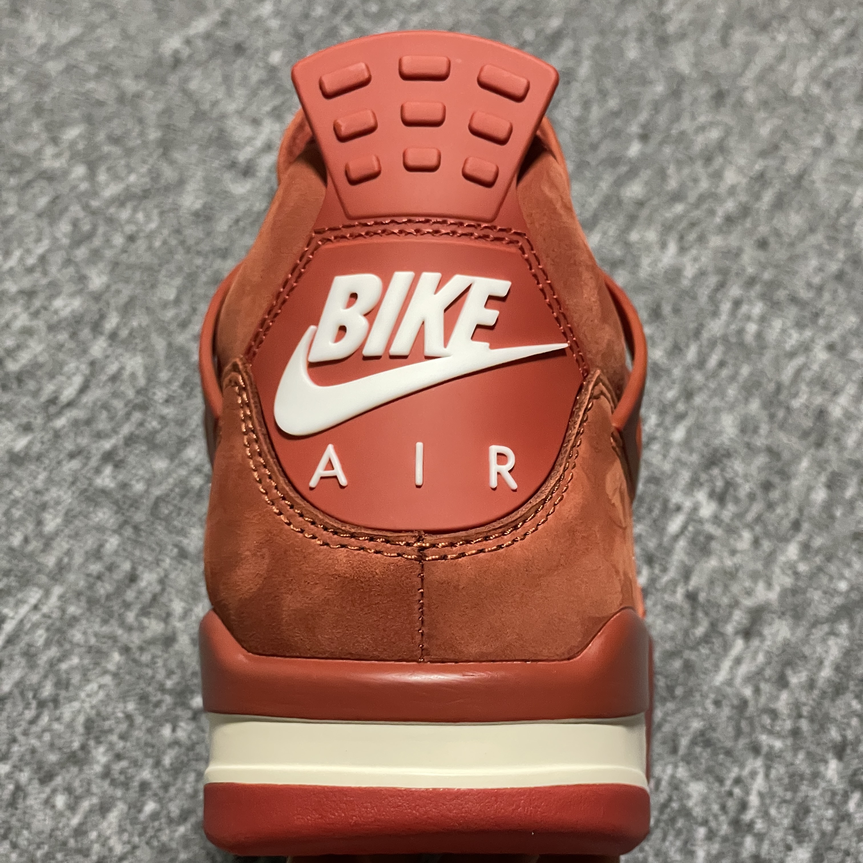 Nigel Sylvester × Nike Air Jordan 4 Retro OG "Brick By Brick"（HF4340-800）