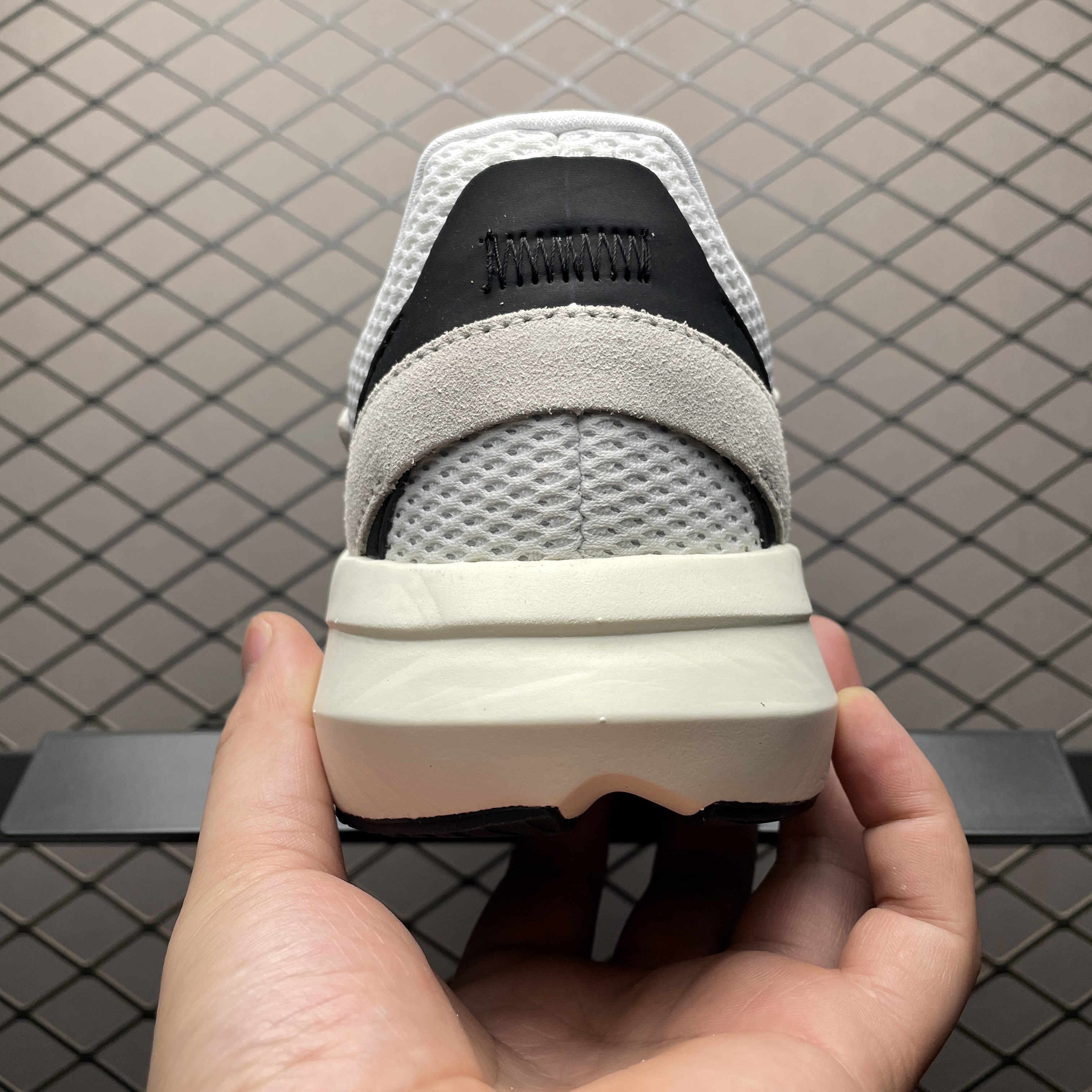 adidas Lightblaze "Alumina/Core Black/Cloud White"（JH6944）