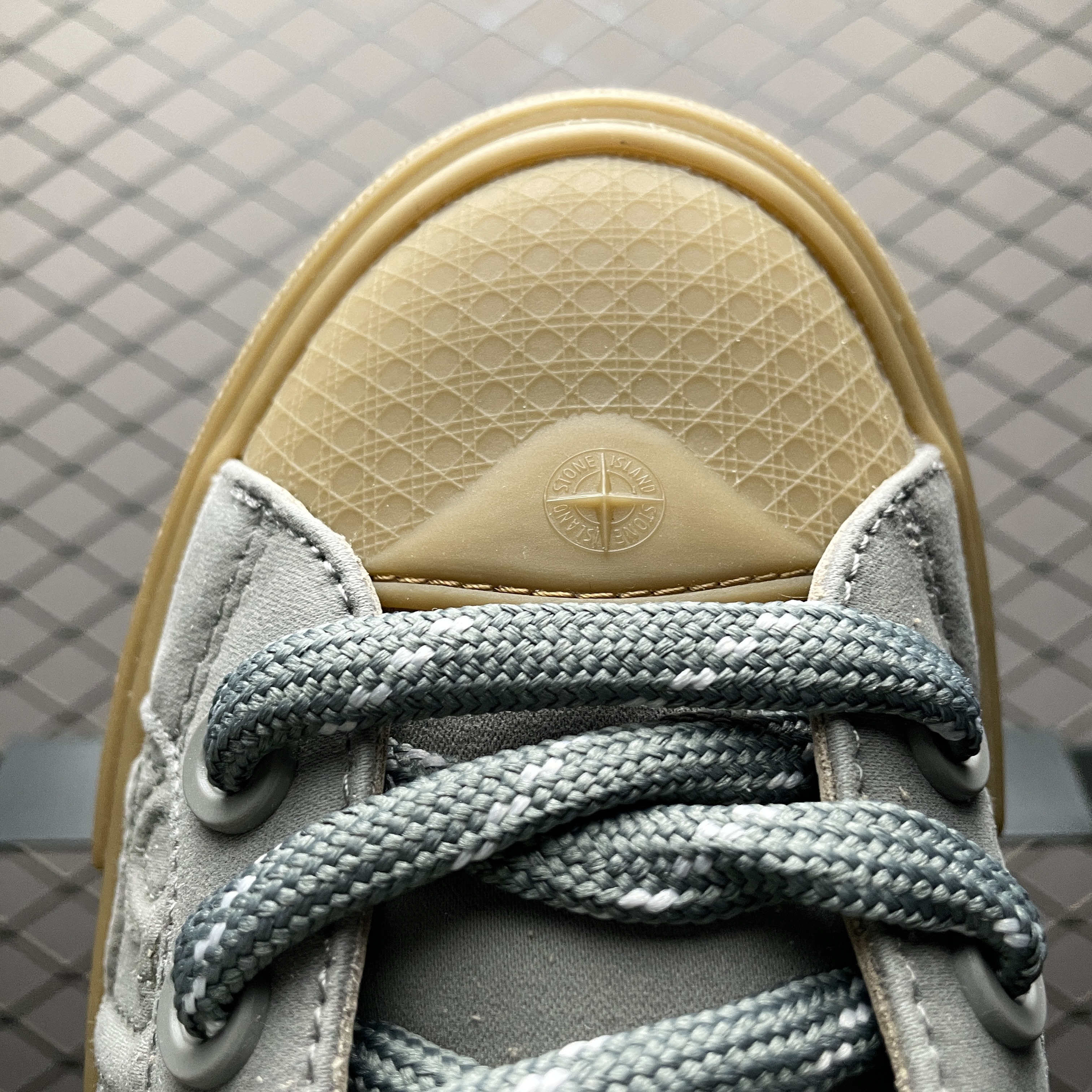 Dior x Stone Island B33 Sneaker Limited Edition "Gray"（3SN303ZAM_H812）