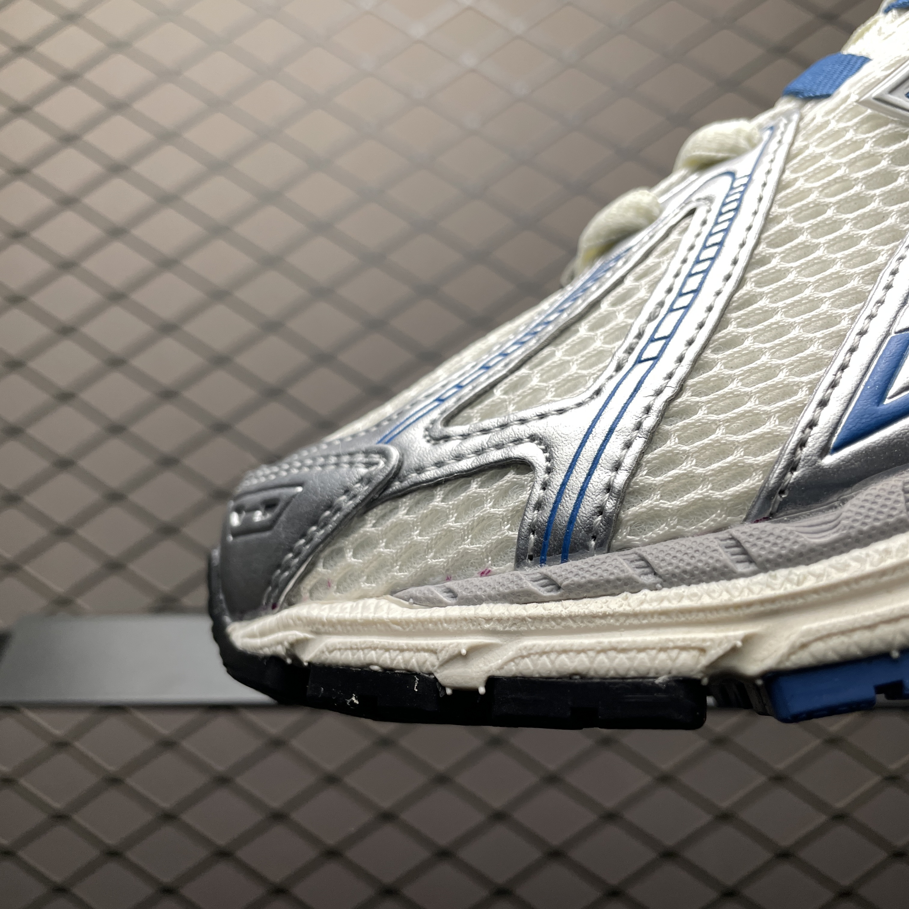 New Balance 1906R "Silver/Blue" (M1906REB）