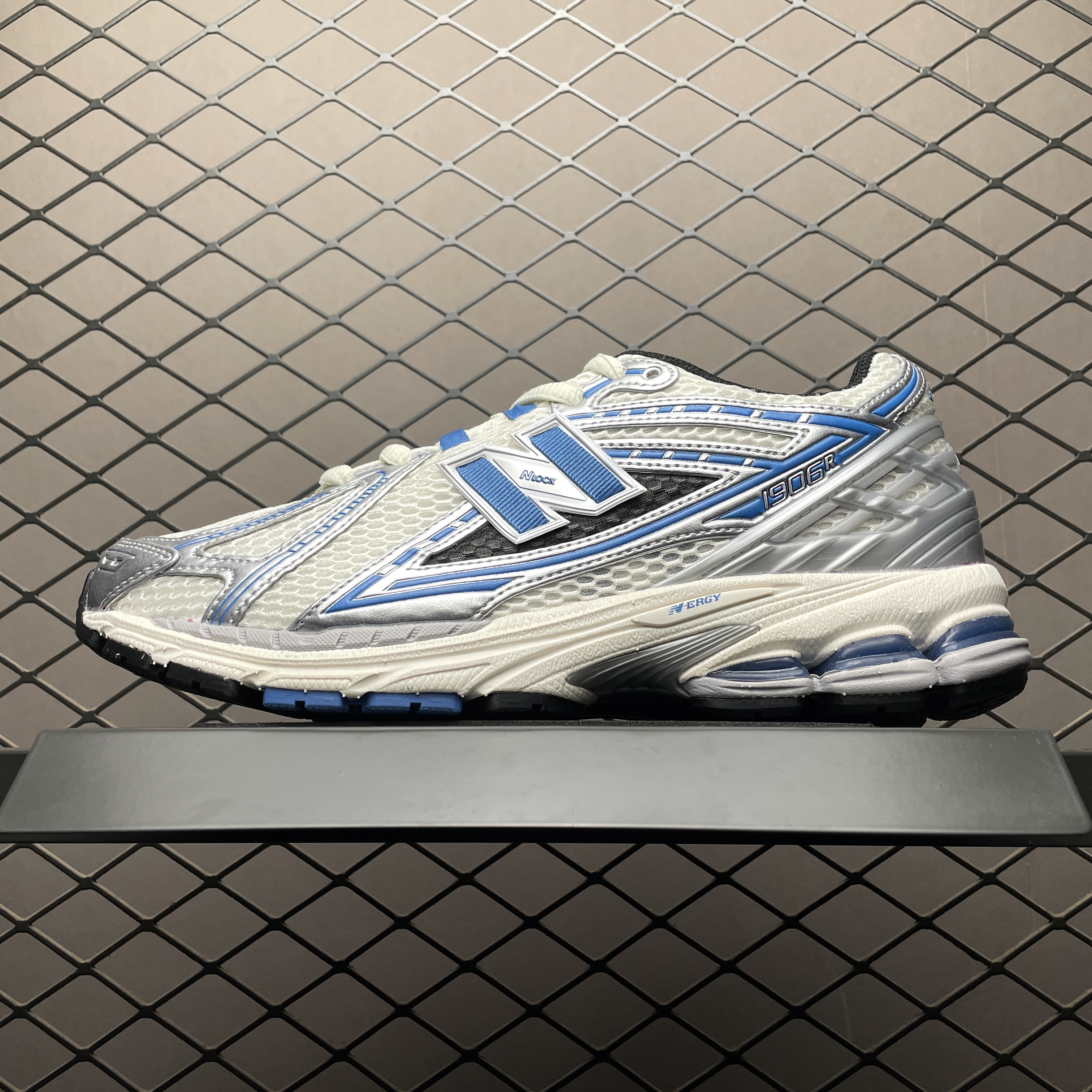 New Balance 1906R "Silver/Blue" (M1906REB）