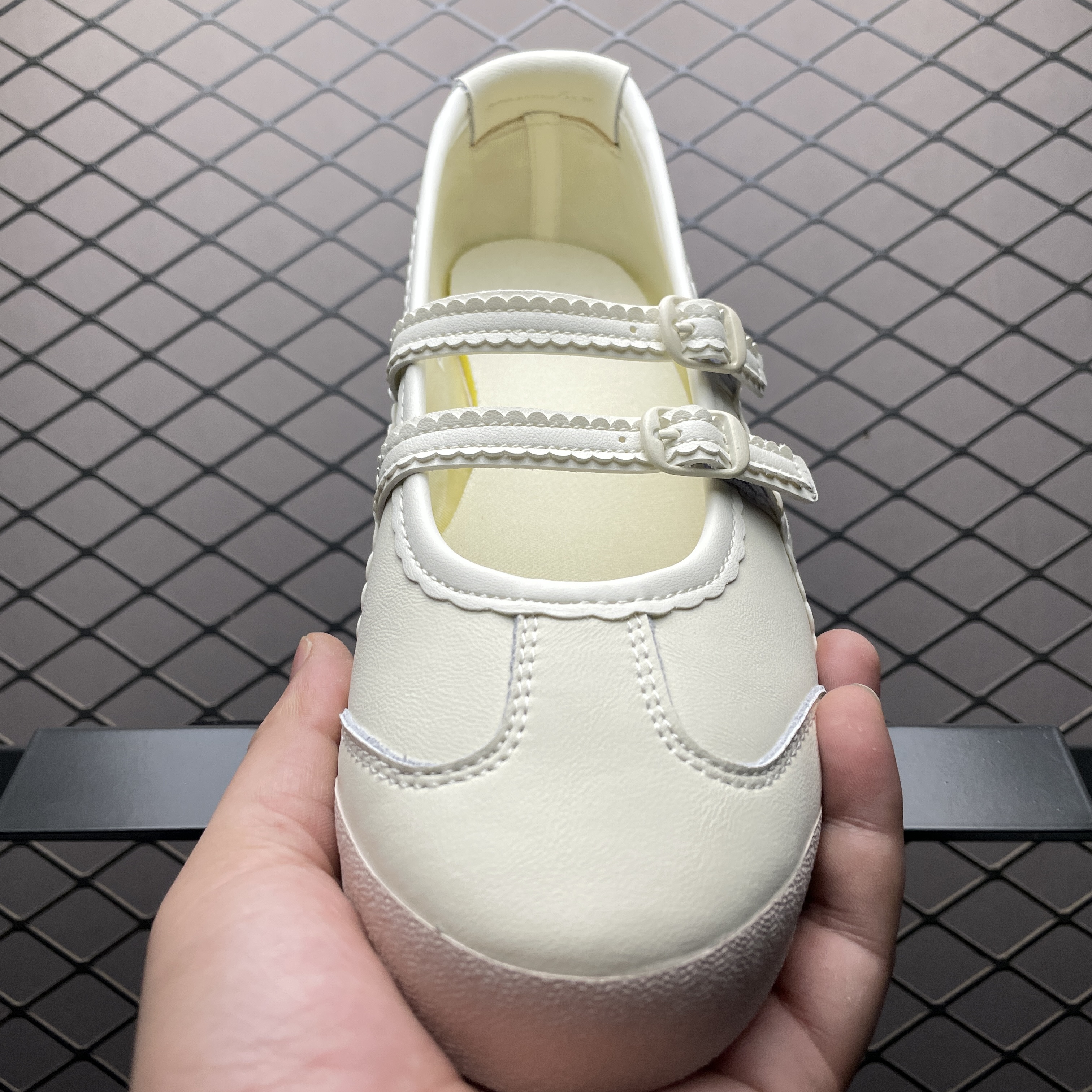 Onitsuka Tiger Women's Mexico 66 TGRS "Ivory/Cream"（ 1182A660-752）