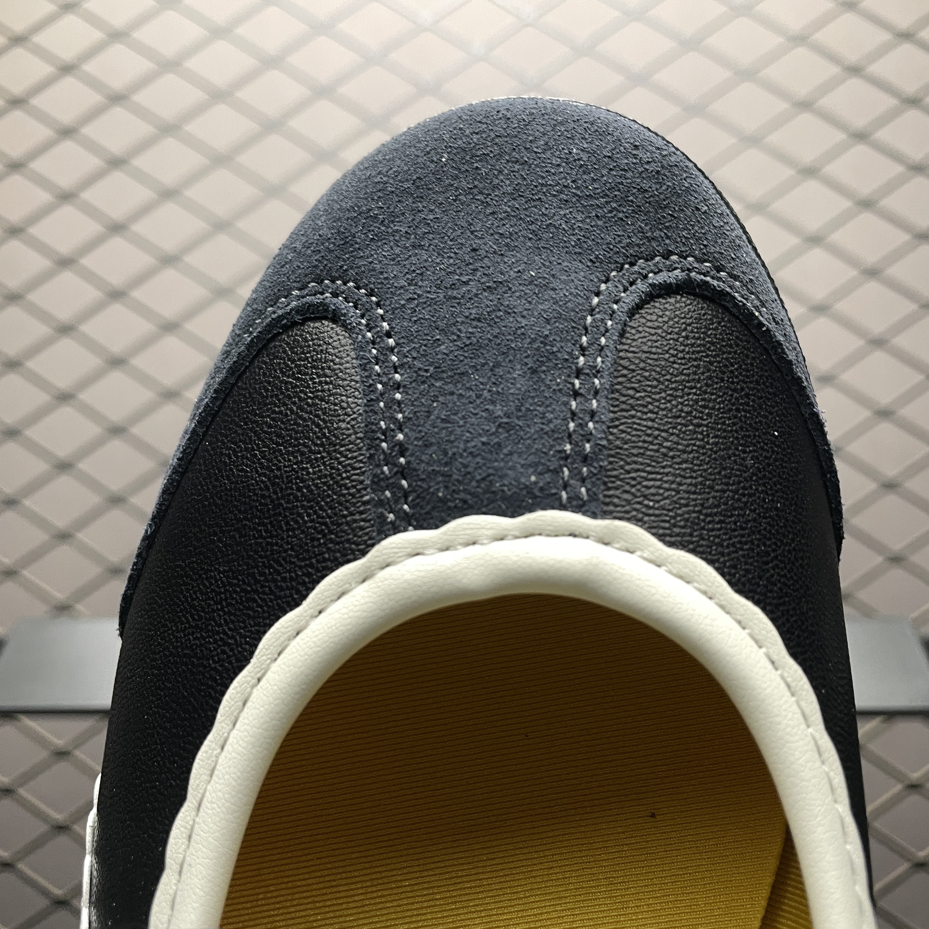 Onitsuka Tiger Women's Mexico 66 TGRS "Black/Cream"（1182A678-001）