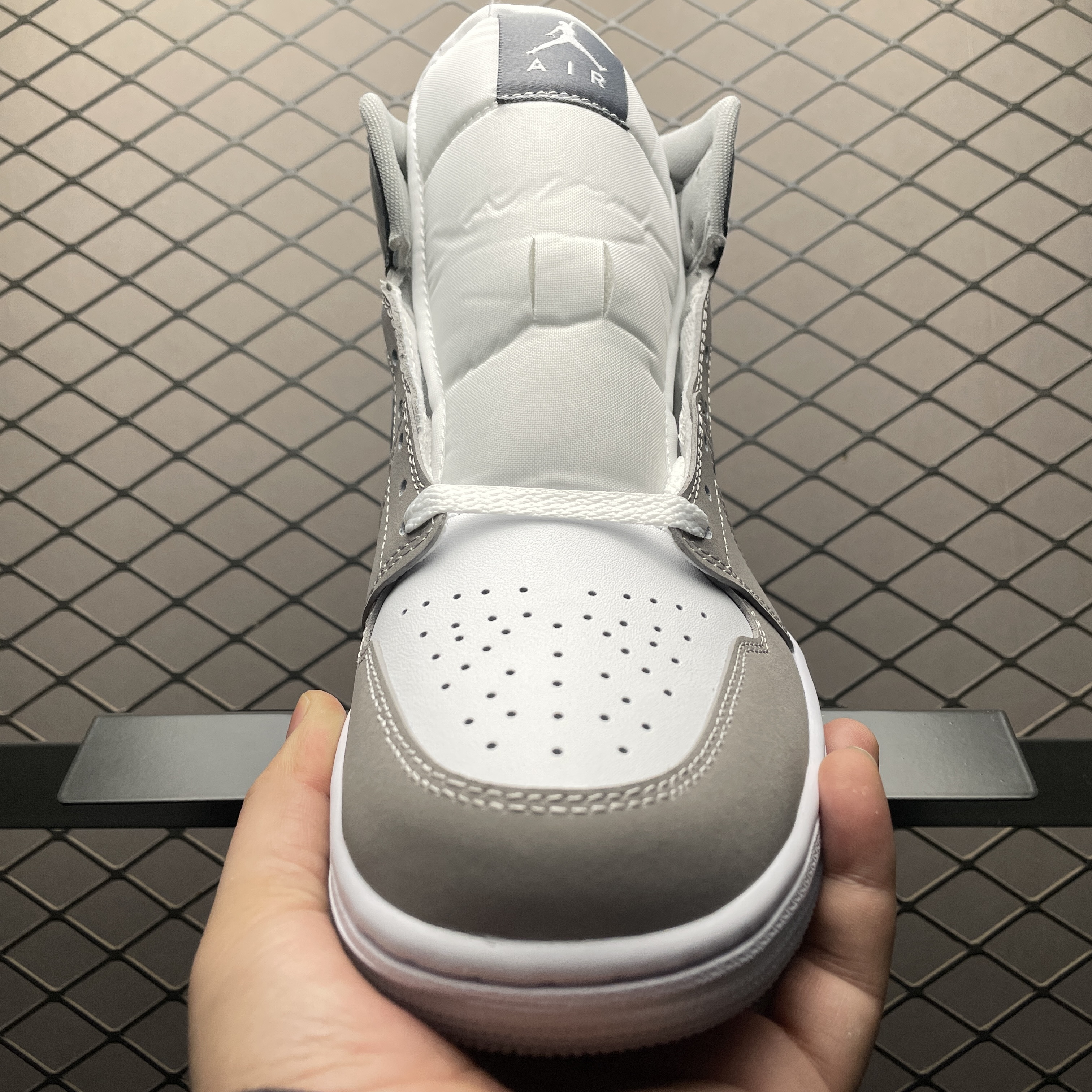 Nike Air Jordan 1 Mid SE "Cool Grey"  (HF3216-100)