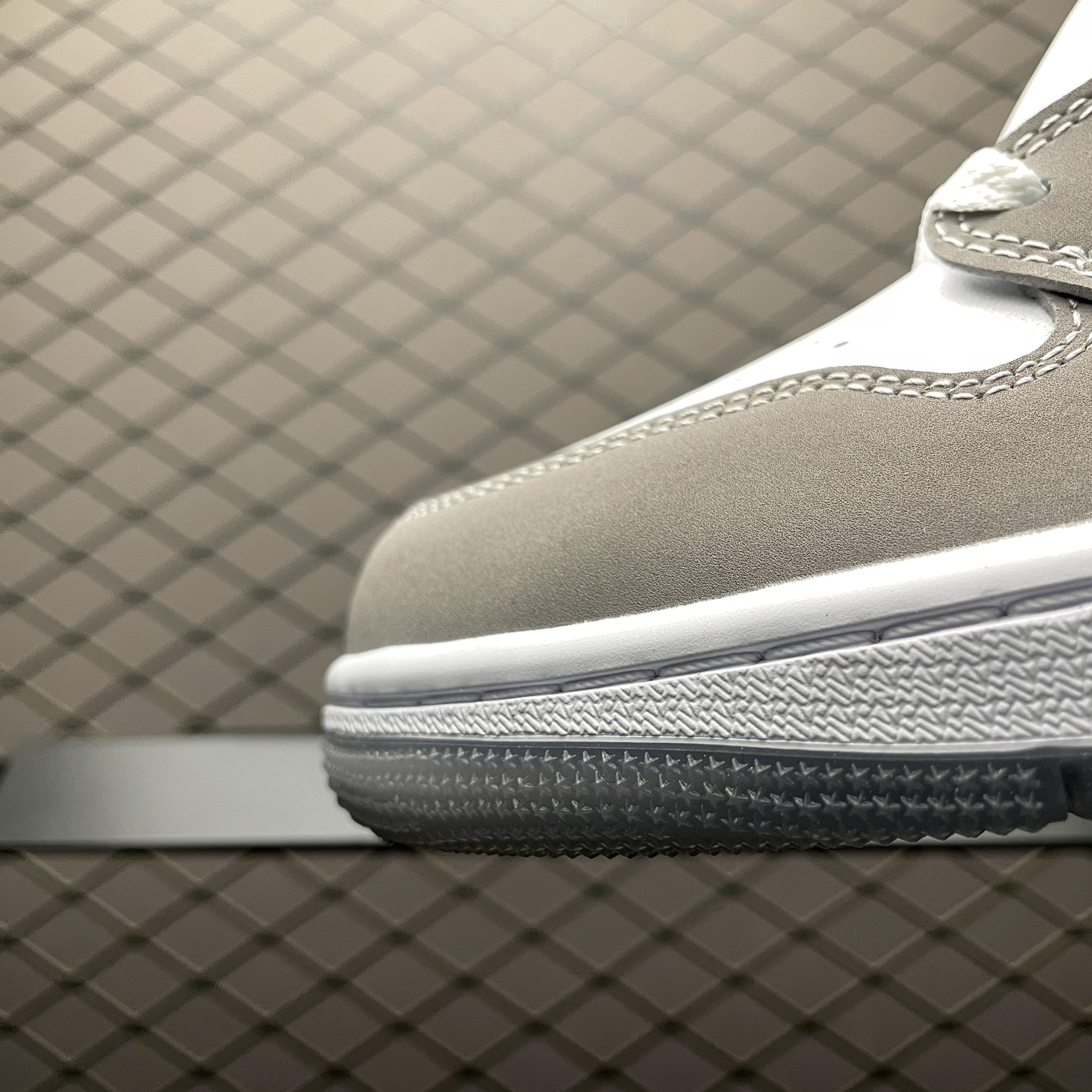 Nike Air Jordan 1 Mid SE "Cool Grey"  (HF3216-100)