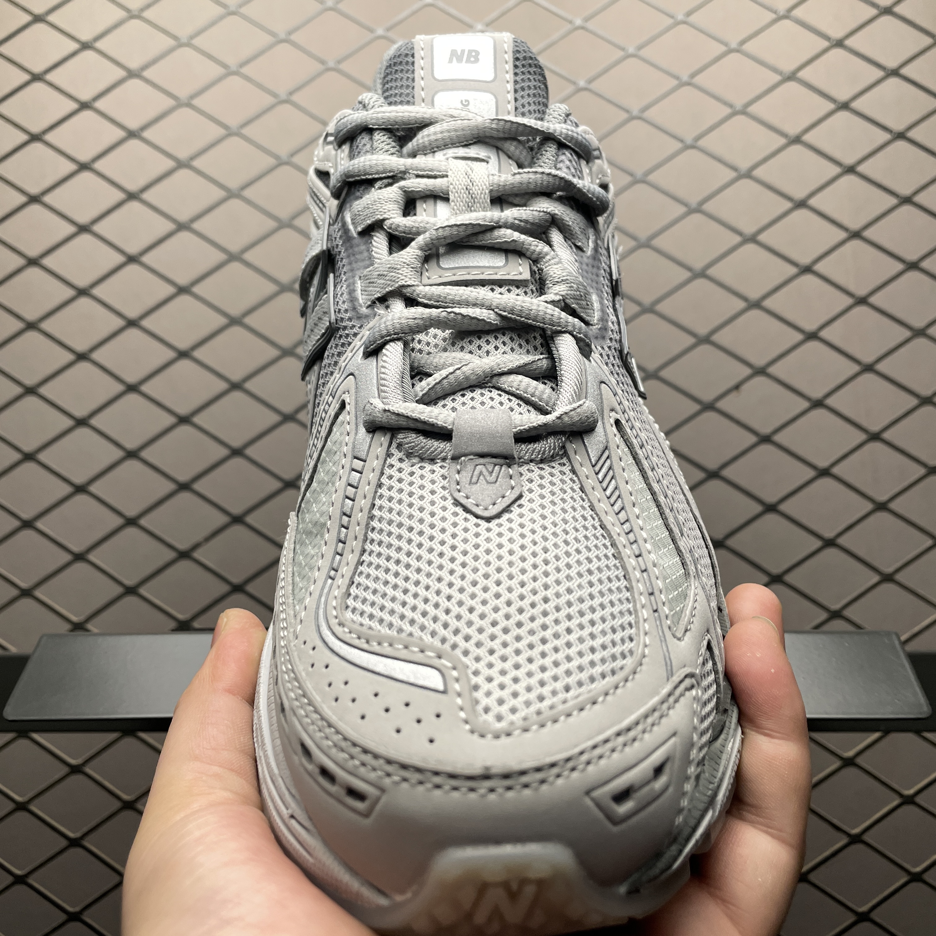 New Balance 1906R "Lunar New Year/Gray" (M1906RNY）