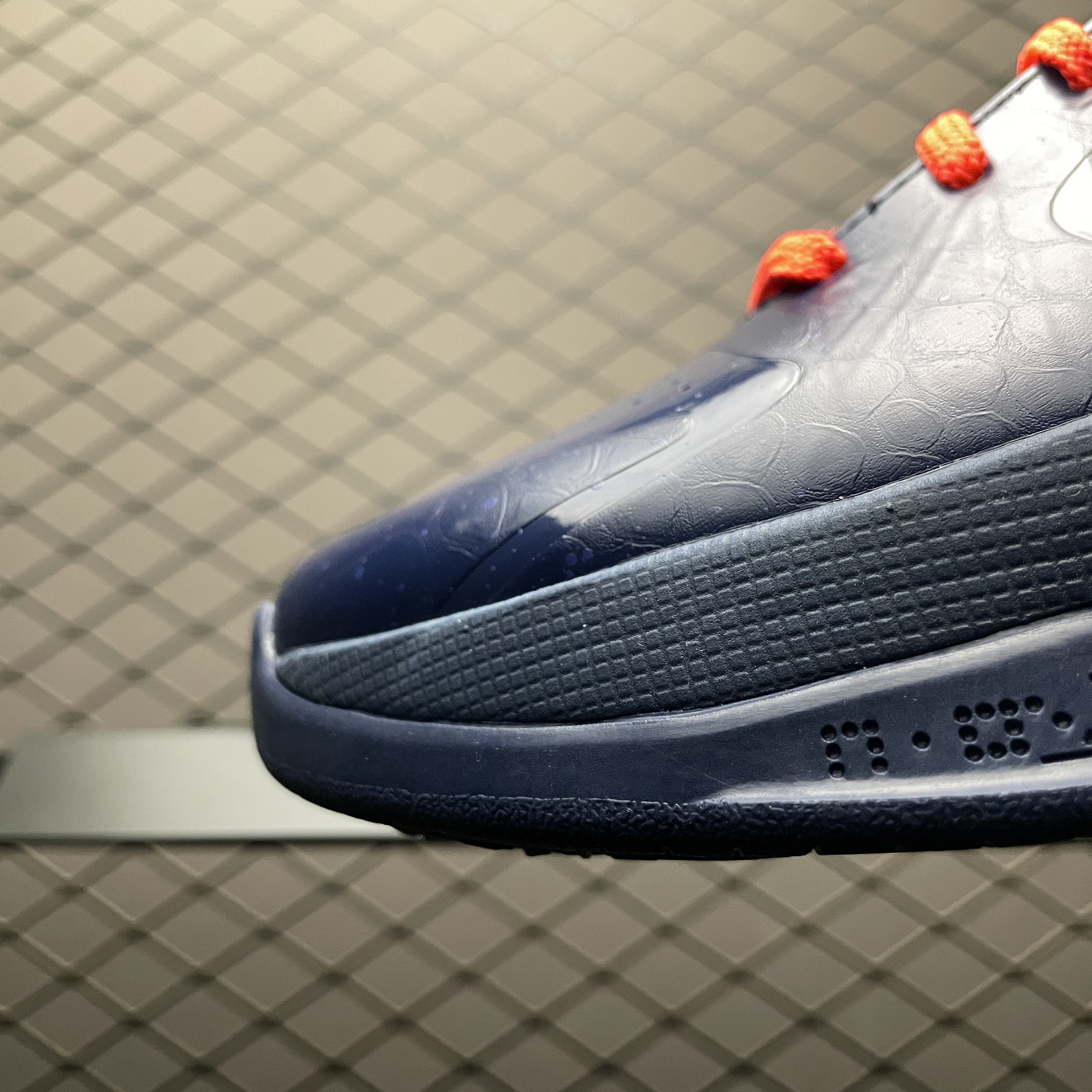 Caitlin Clark × Nike Kobe 5 Protro "Indiana Fever"（IM3207-400）