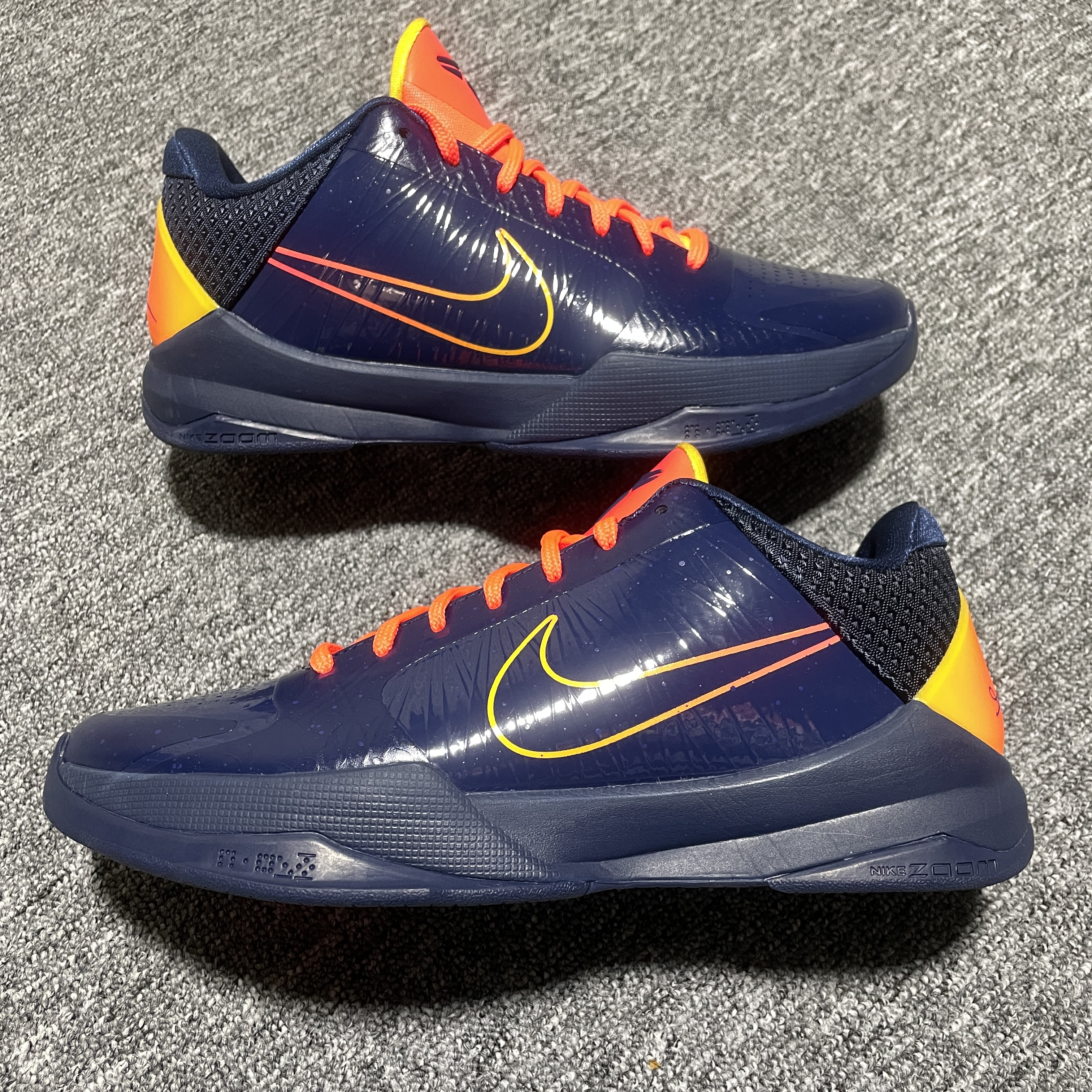 Caitlin Clark × Nike Kobe 5 Protro "Indiana Fever"（IM3207-400）