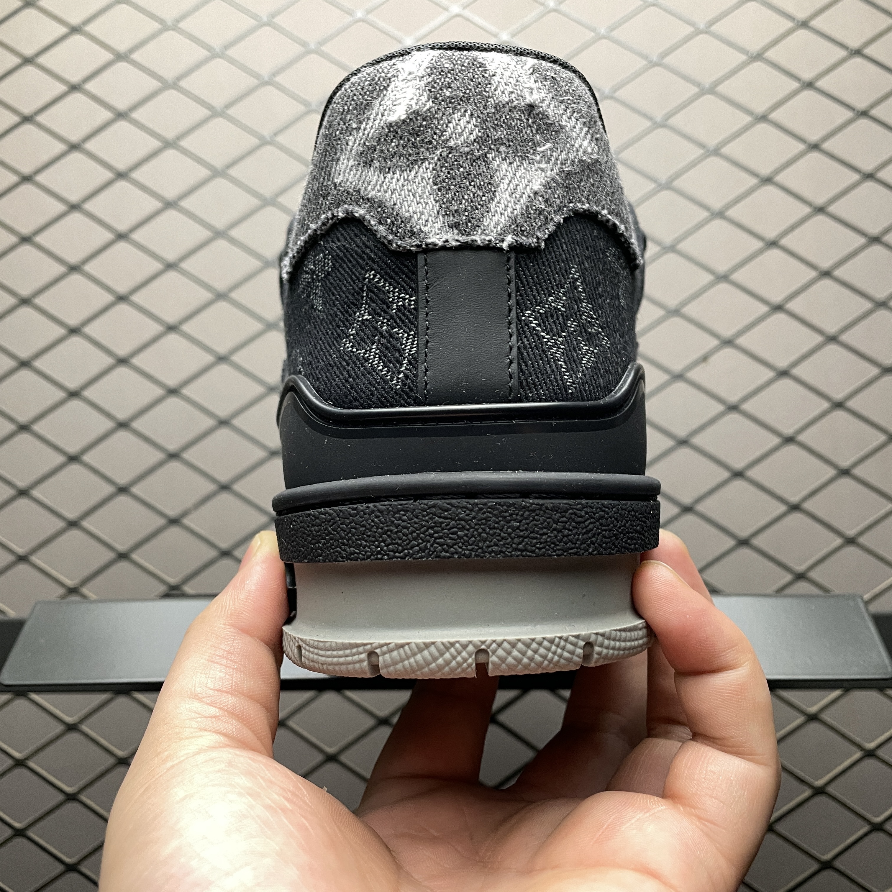 Louis Vuitton LV Trainer Sneaker（1AC4ZB）