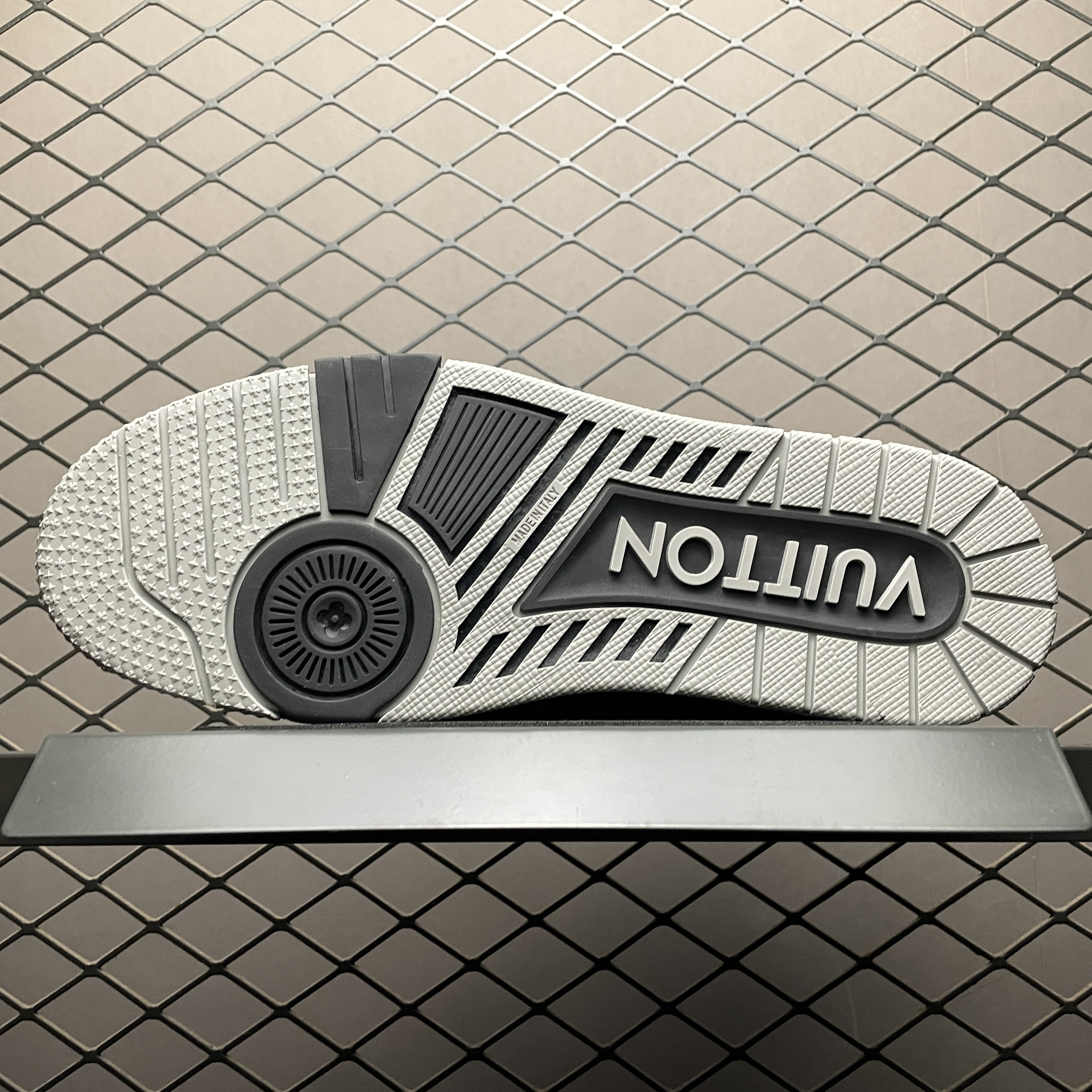 Louis Vuitton LV Trainer Sneaker（1AC4ZB）