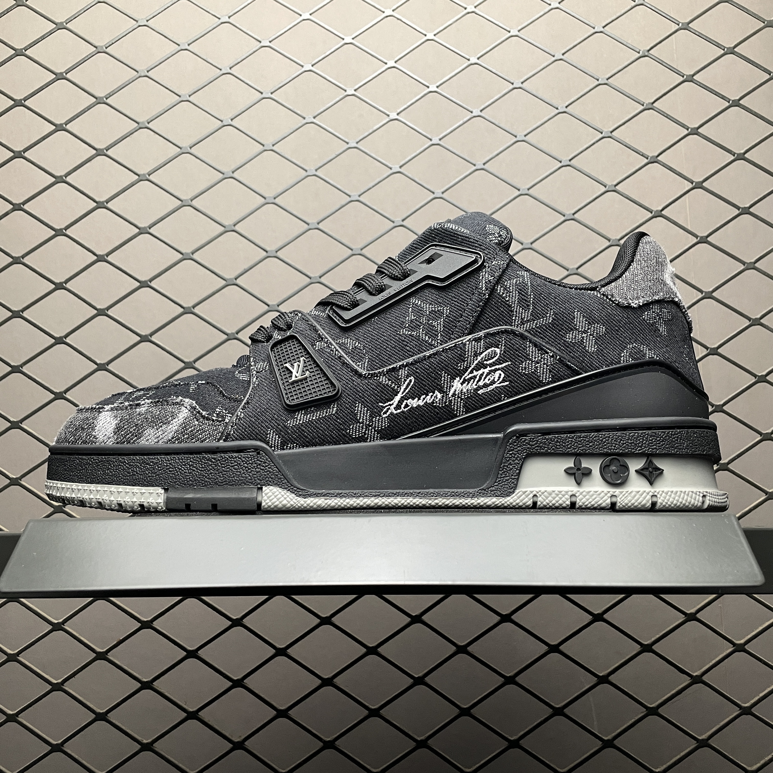 Louis Vuitton LV Trainer Sneaker（1AC4ZB）