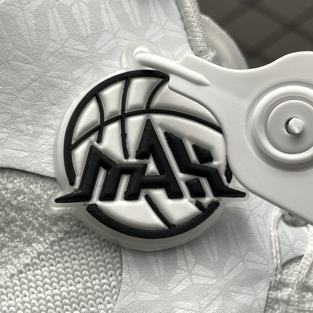 Nike Kobe 9 Elite High Protro "Halo"（FZ7335-100）