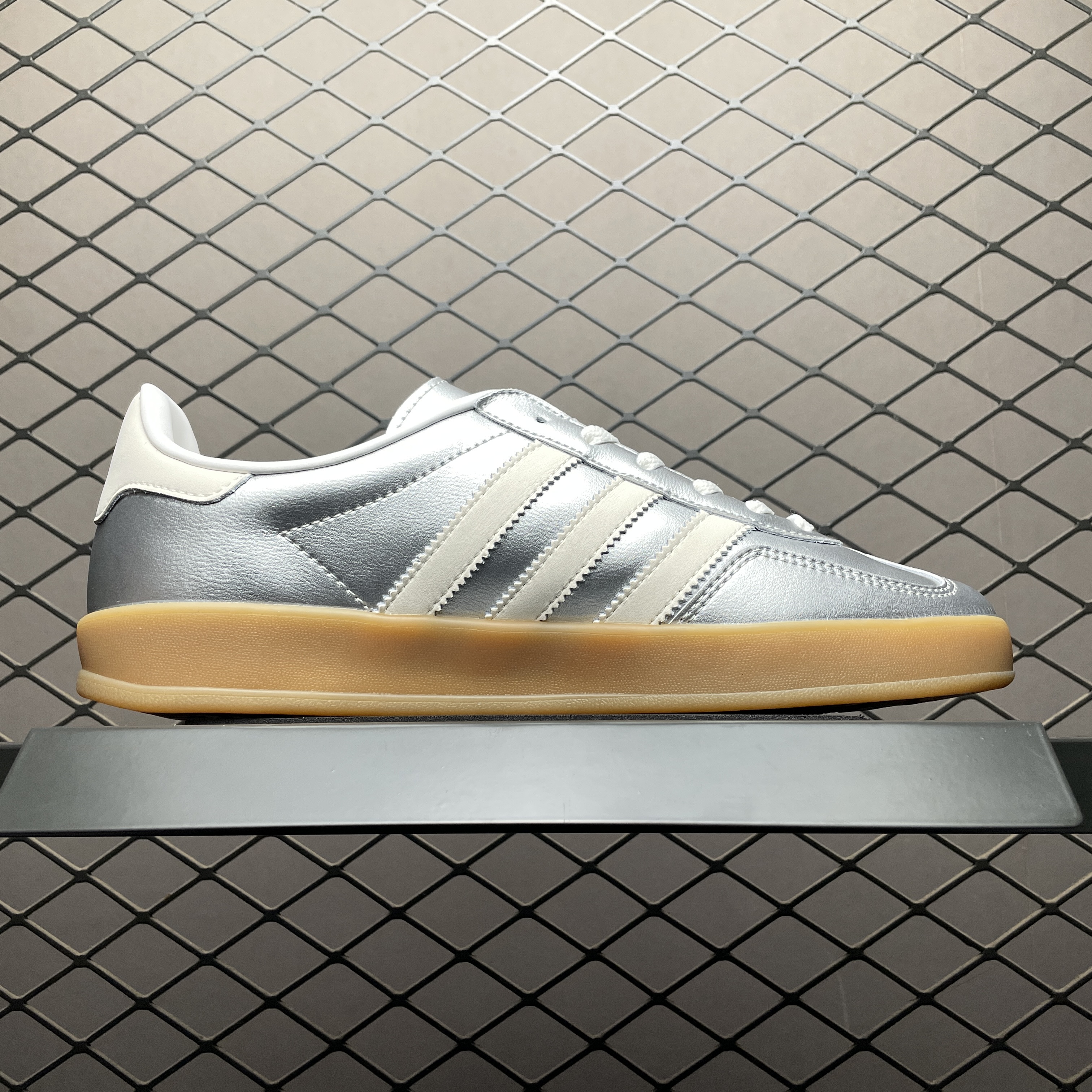 adidas Originals Gazelle Indoor "Silver Metallic/Core White"（JR1206）