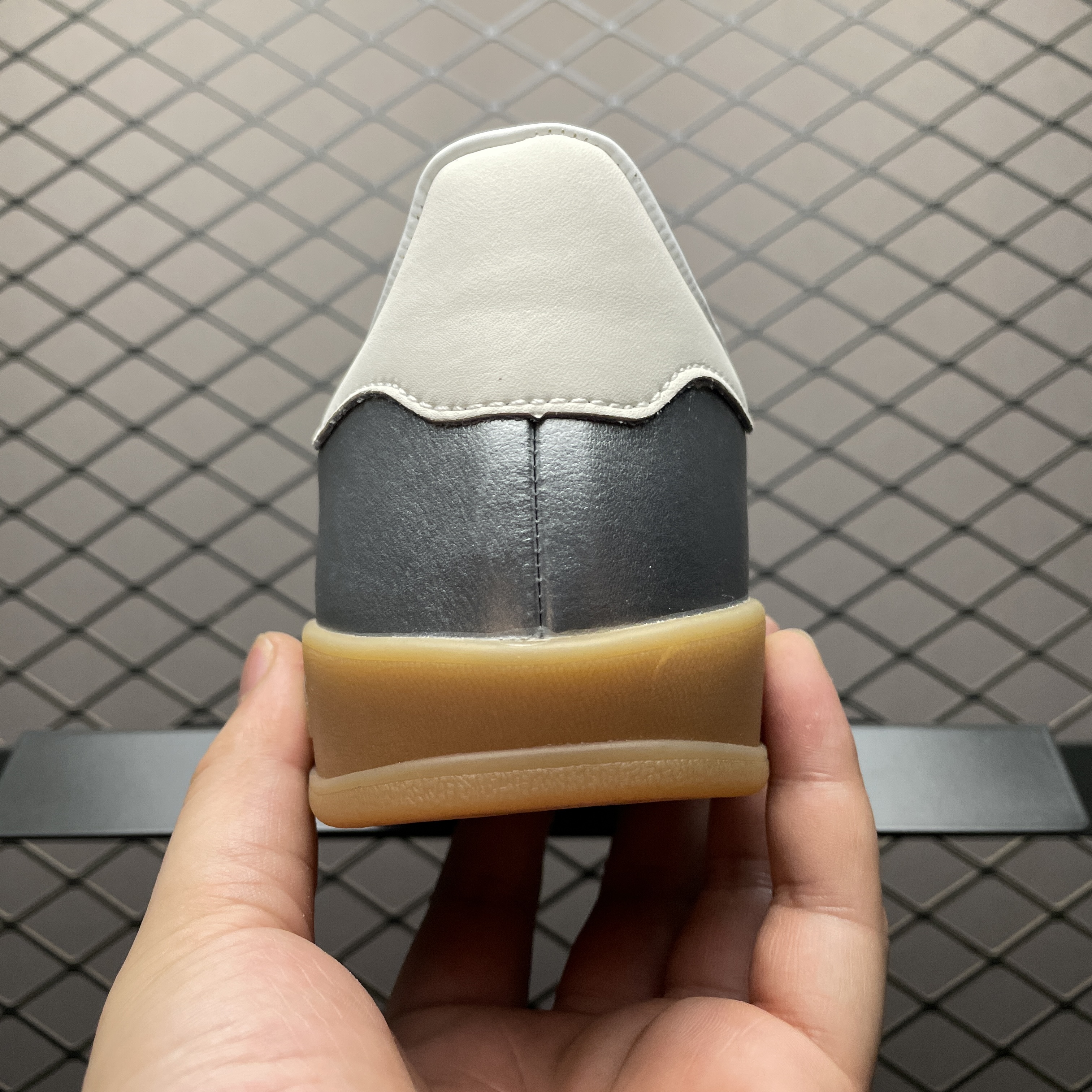 adidas Originals Gazelle Indoor "Silver Metallic/Core White"（JR1206）