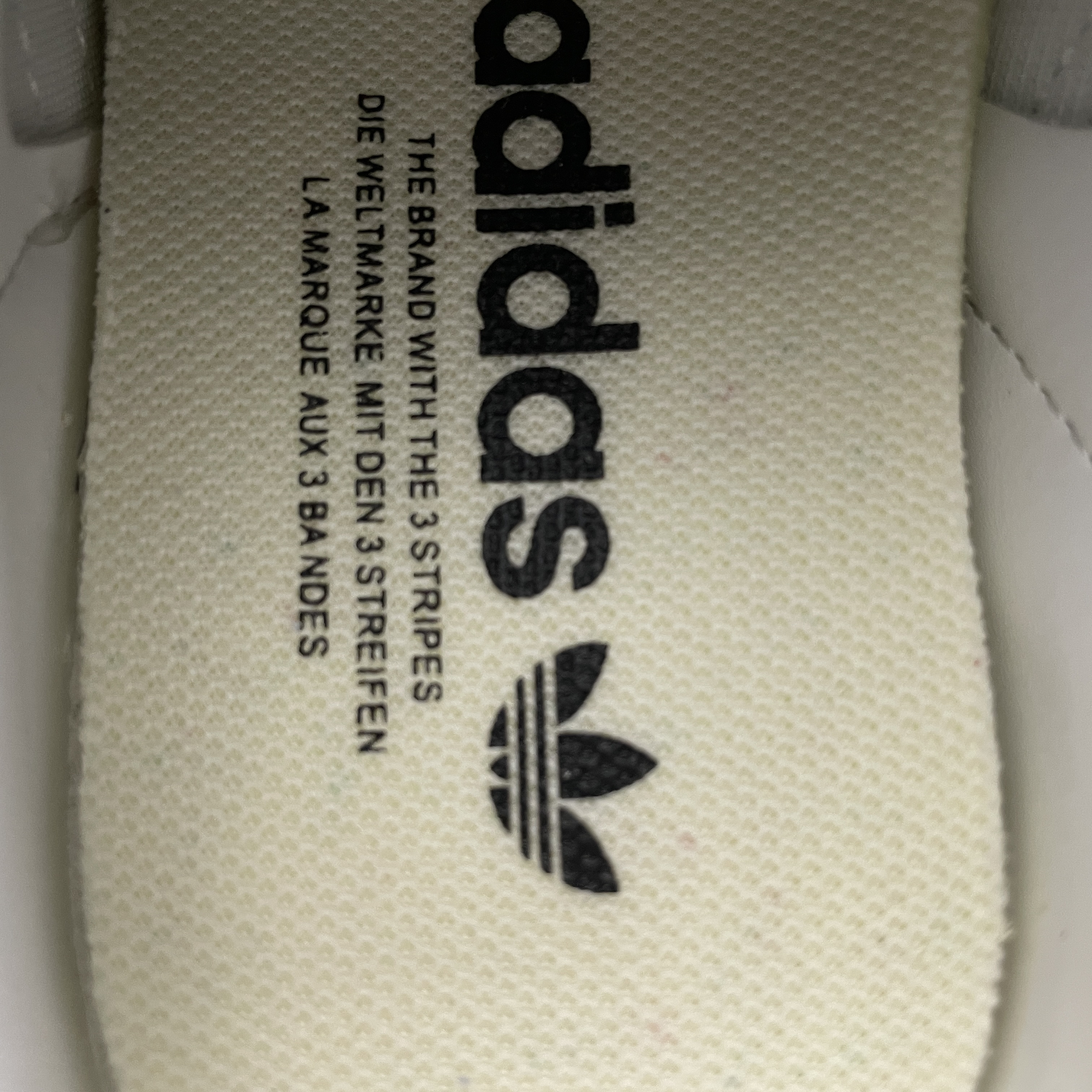 adidas Originals Gazelle Indoor "Silver Metallic/Core White"（JR1206）