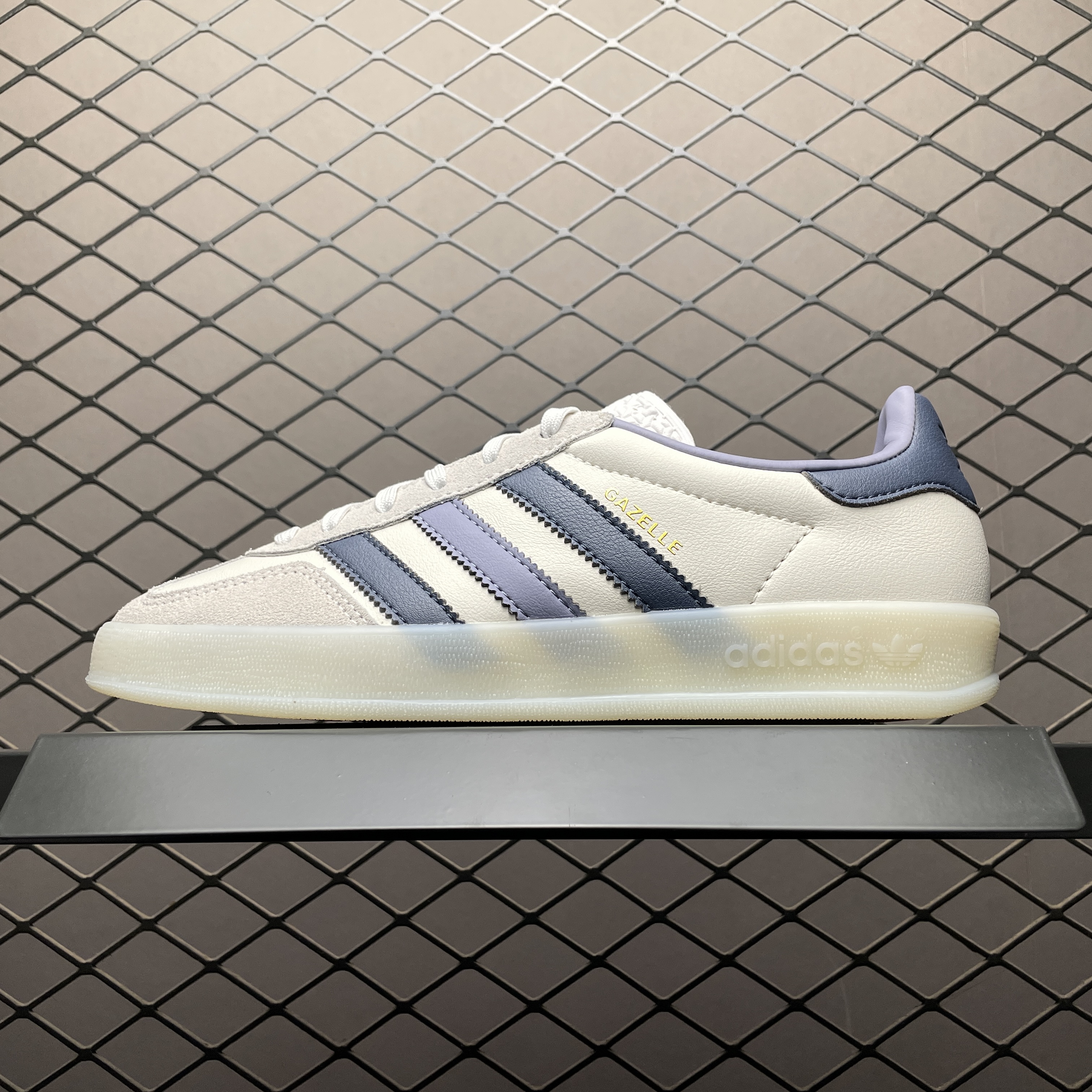 adidas Originals Gazelle Indoor "White/Preloved Ink"（ IG1643）