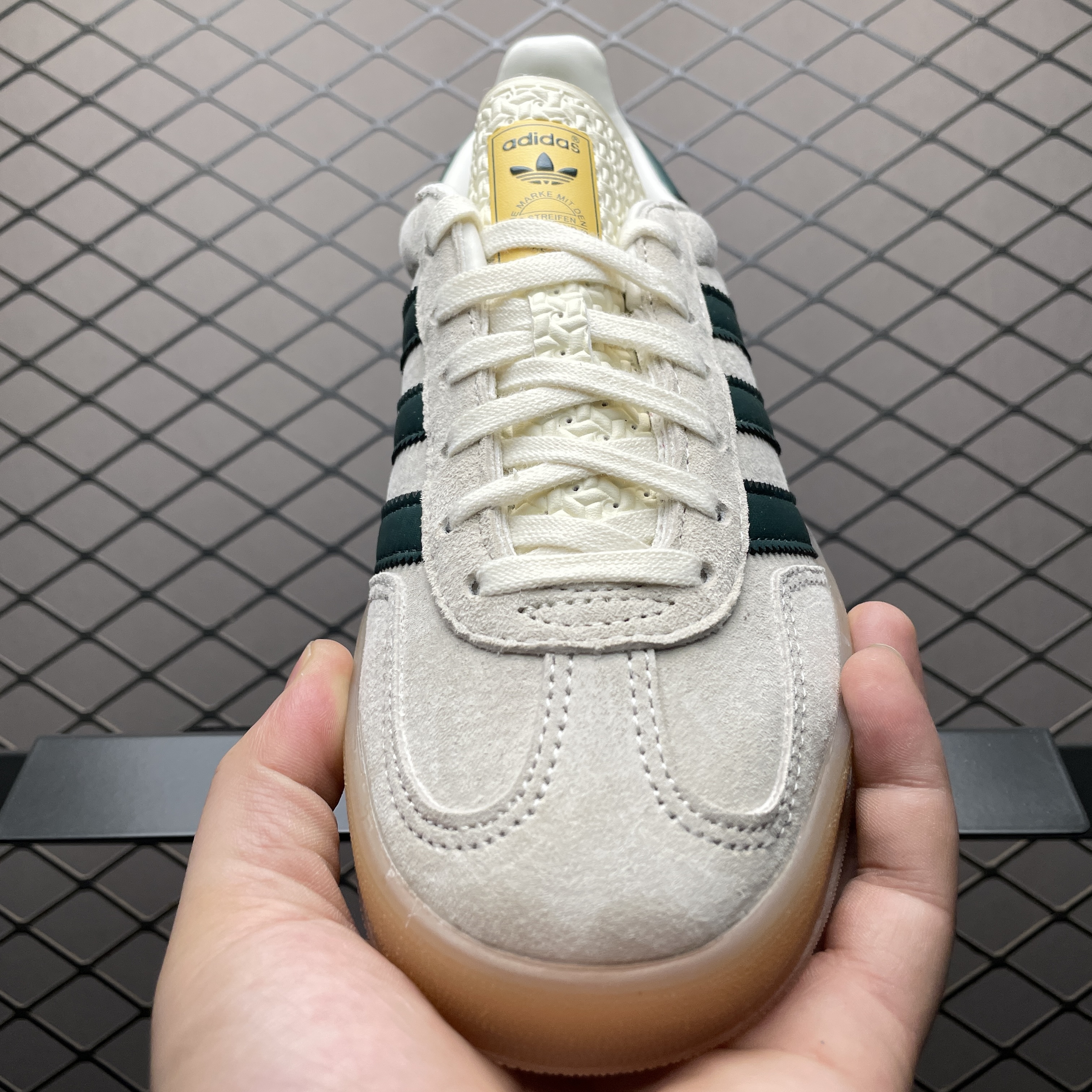 adidas Originals Gazelle Indoor "Cream White/College Green/Gum"（IH7502）