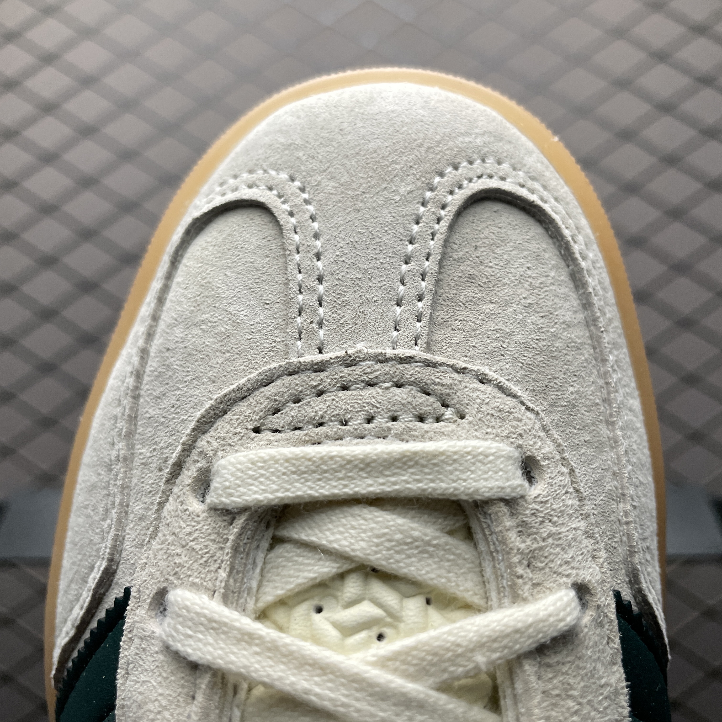 adidas Originals Gazelle Indoor "Cream White/College Green/Gum"（IH7502）