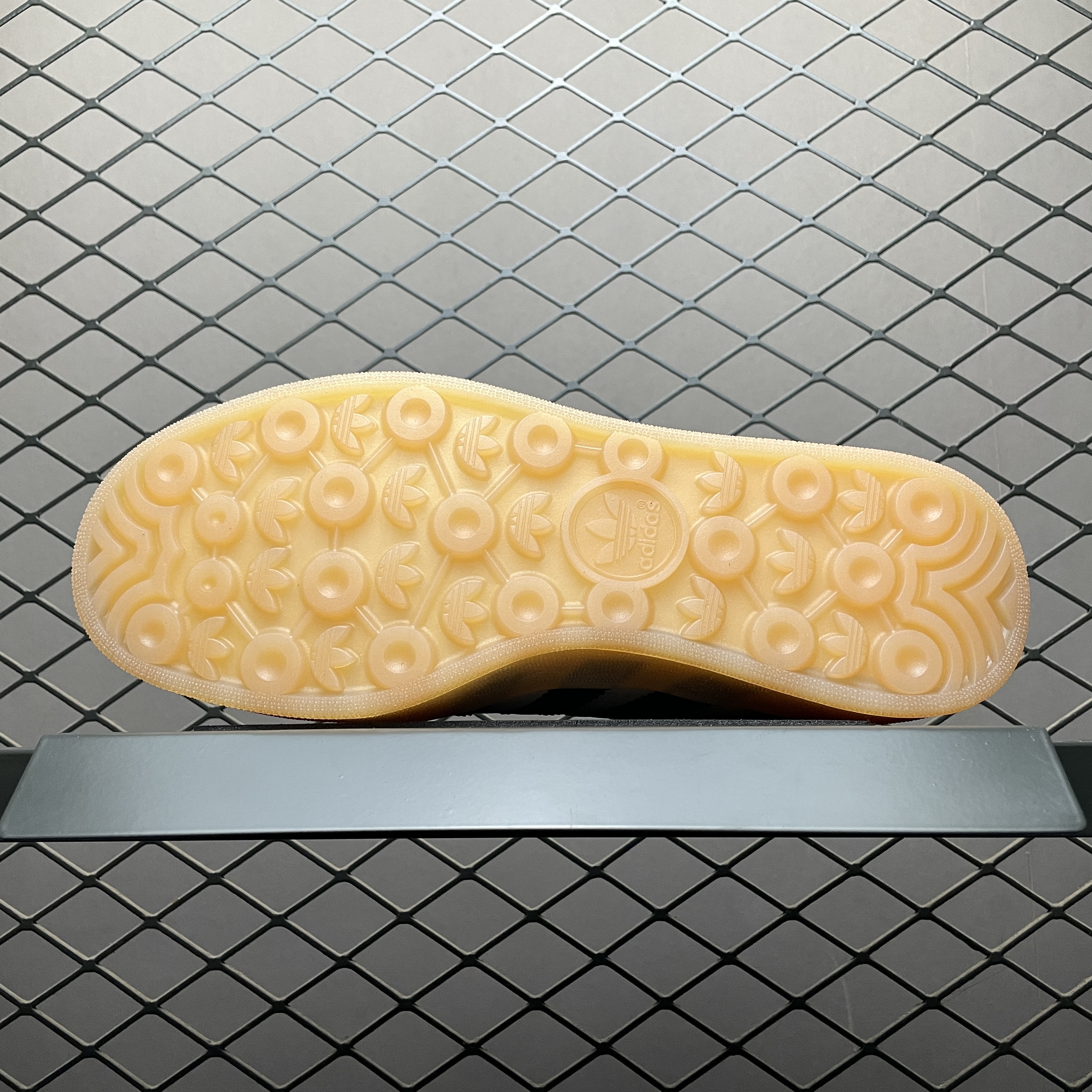 adidas Originals Gazelle Indoor "Cream White/College Green/Gum"（IH7502）