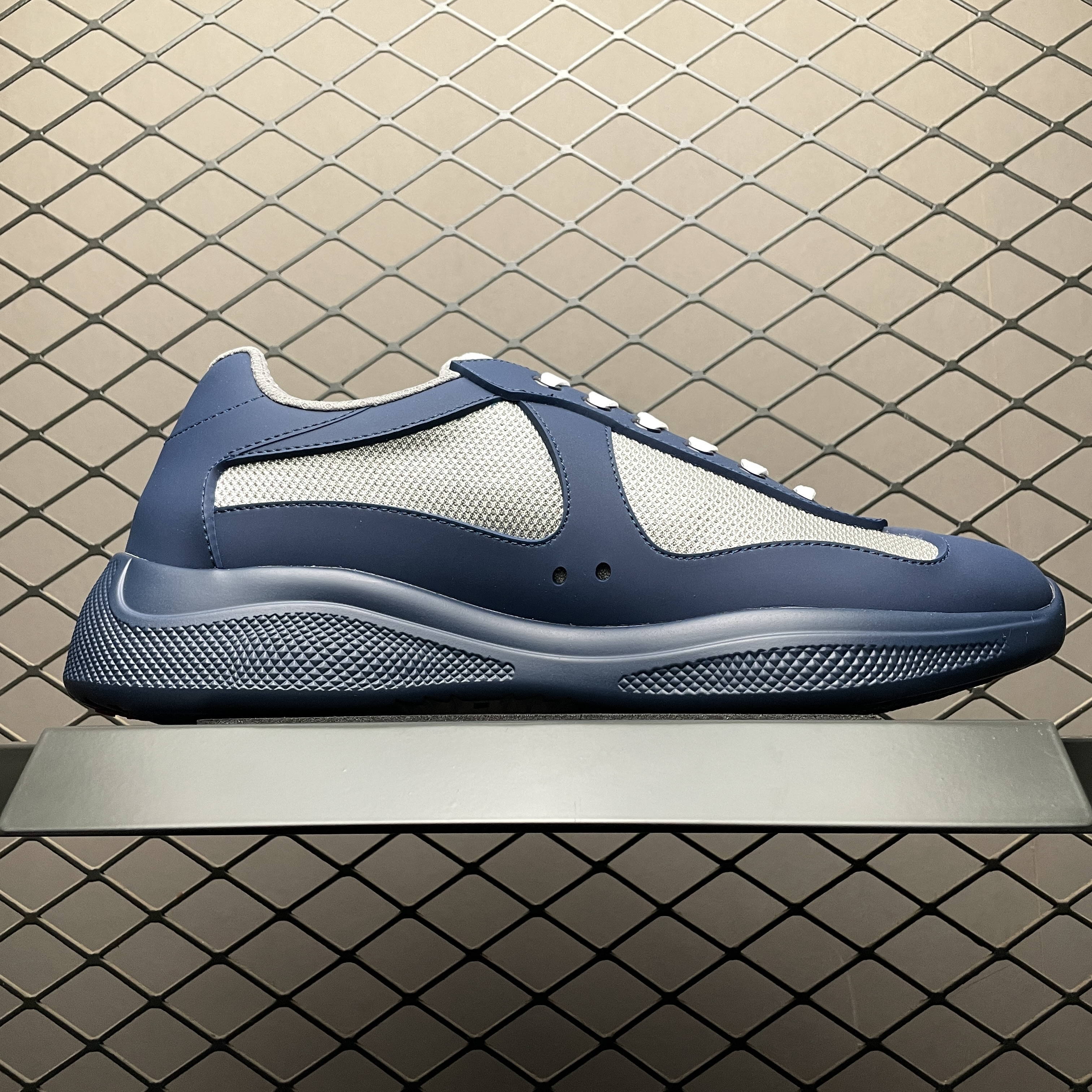 Prada America's Cup Soft rubber and bike fabric sneakers（4E6500_3LLJ_F0V41_F_025）