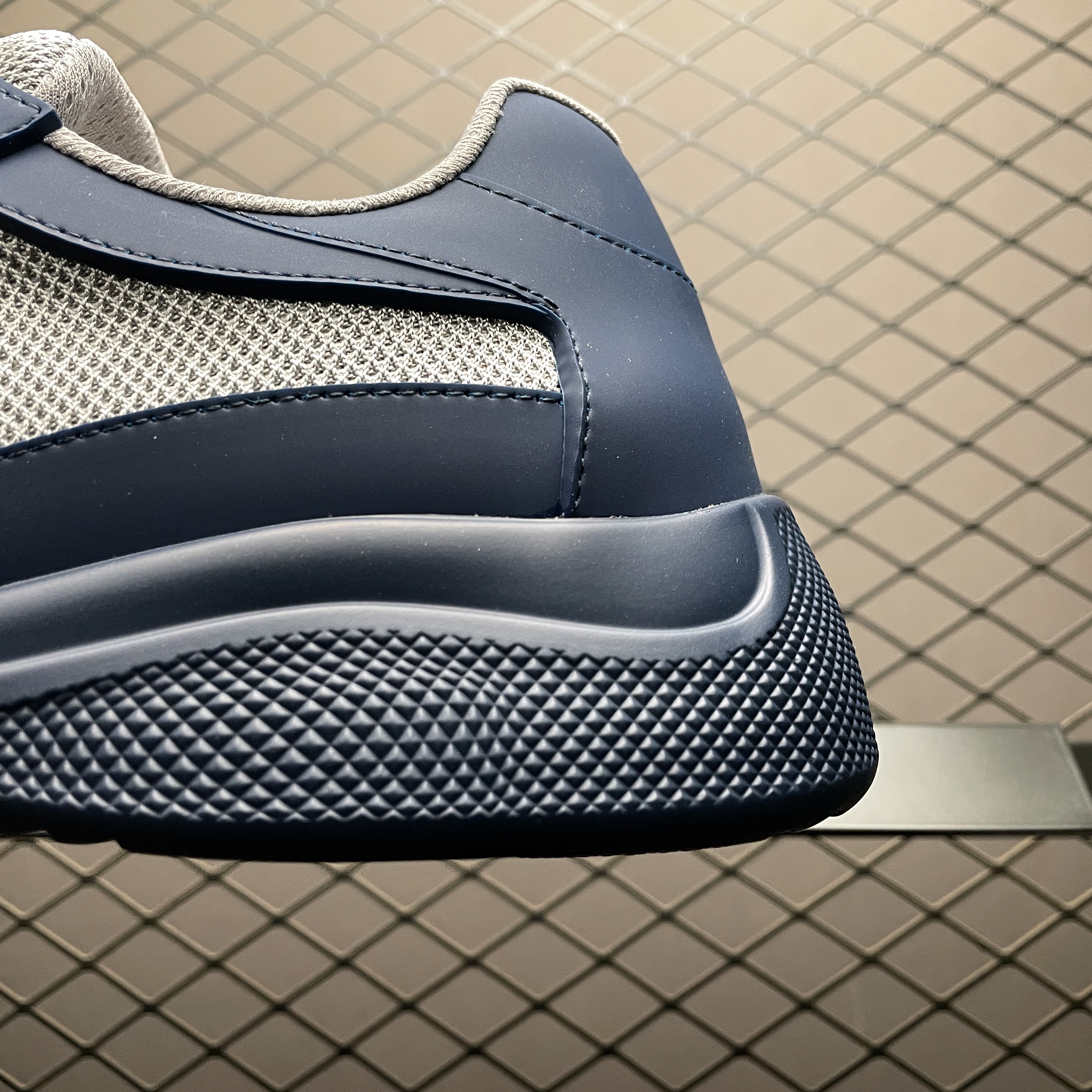 Prada America's Cup Soft rubber and bike fabric sneakers（4E6500_3LLJ_F0V41_F_025）