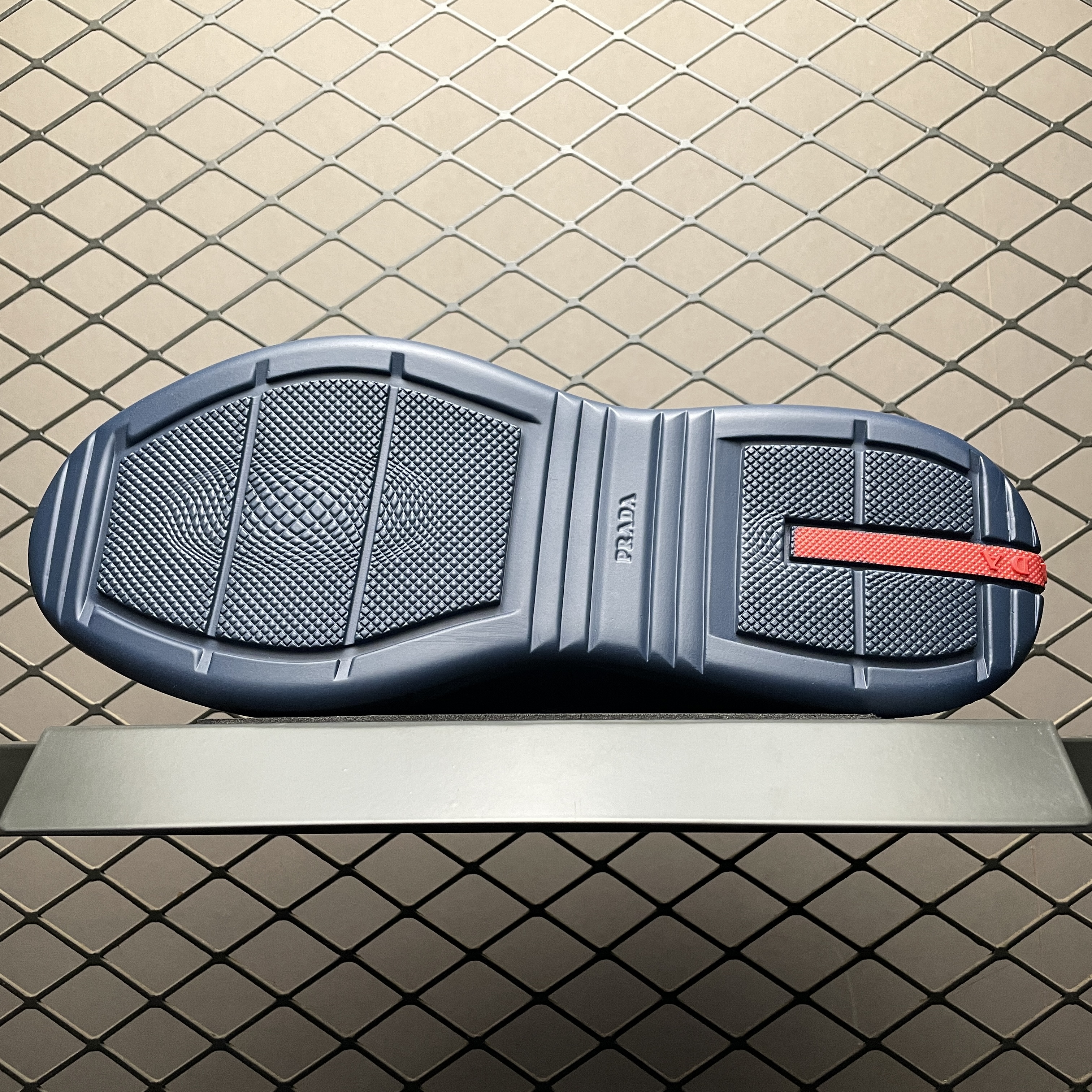 Prada America's Cup Soft rubber and bike fabric sneakers（4E6500_3LLJ_F0V41_F_025）