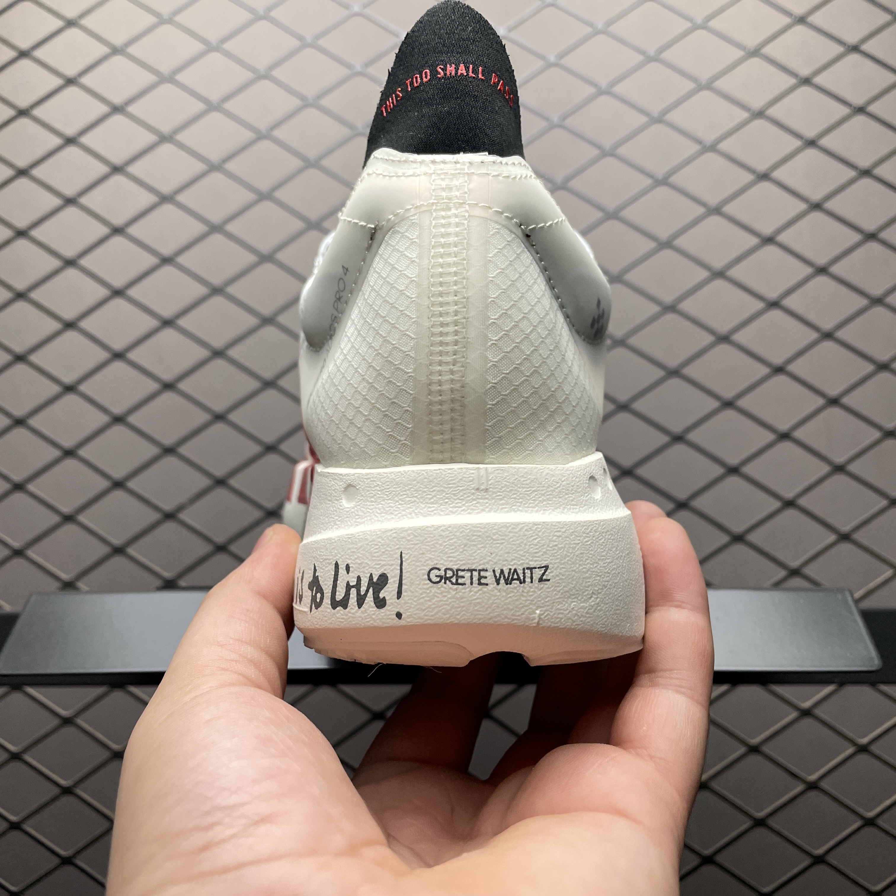 adidas Adizero Adios Pro 4 Off White Better Scarlet（JR6363）