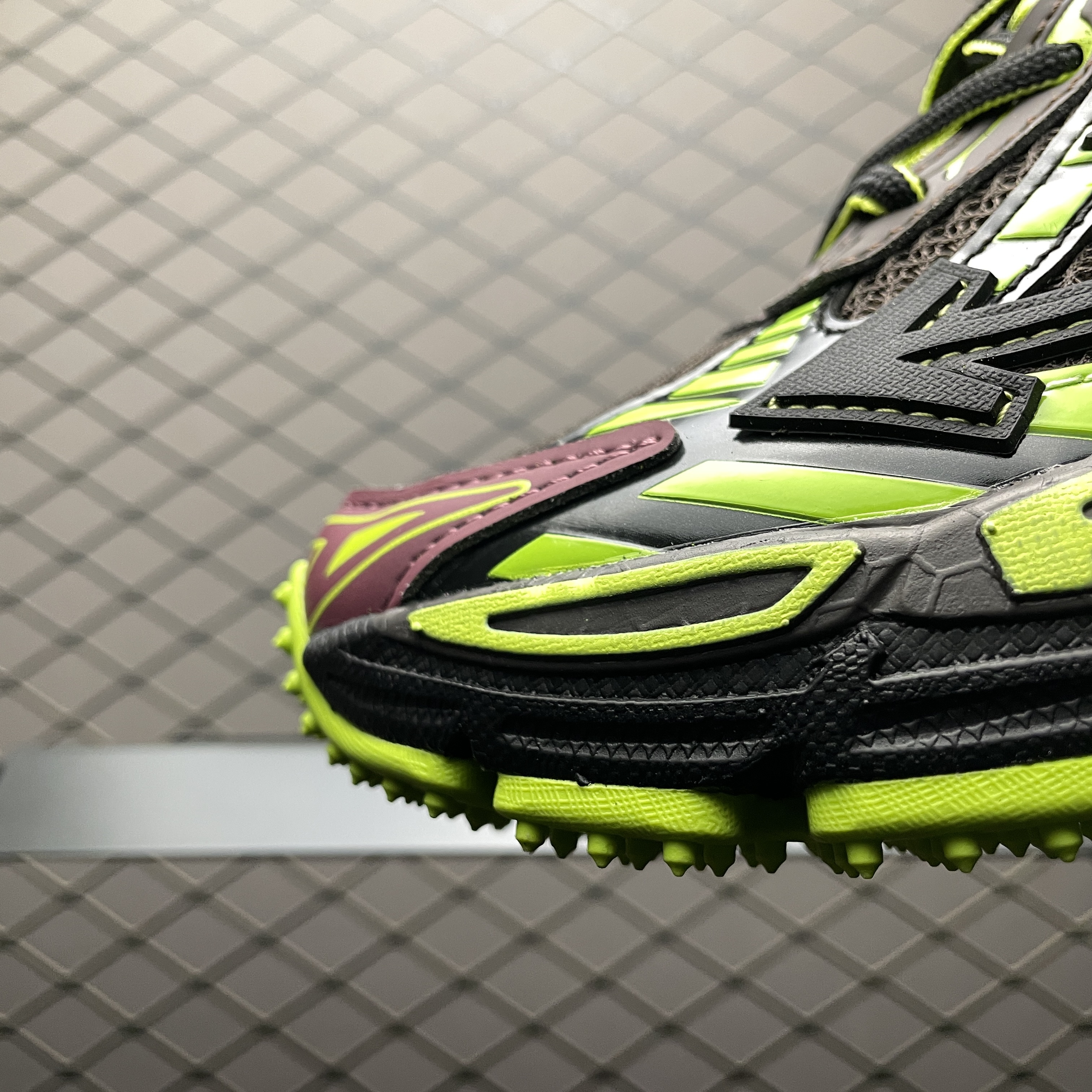 OFF-WHITE Be Right Back Chocolate Brown Green (OMIA295W24FAB0016070)