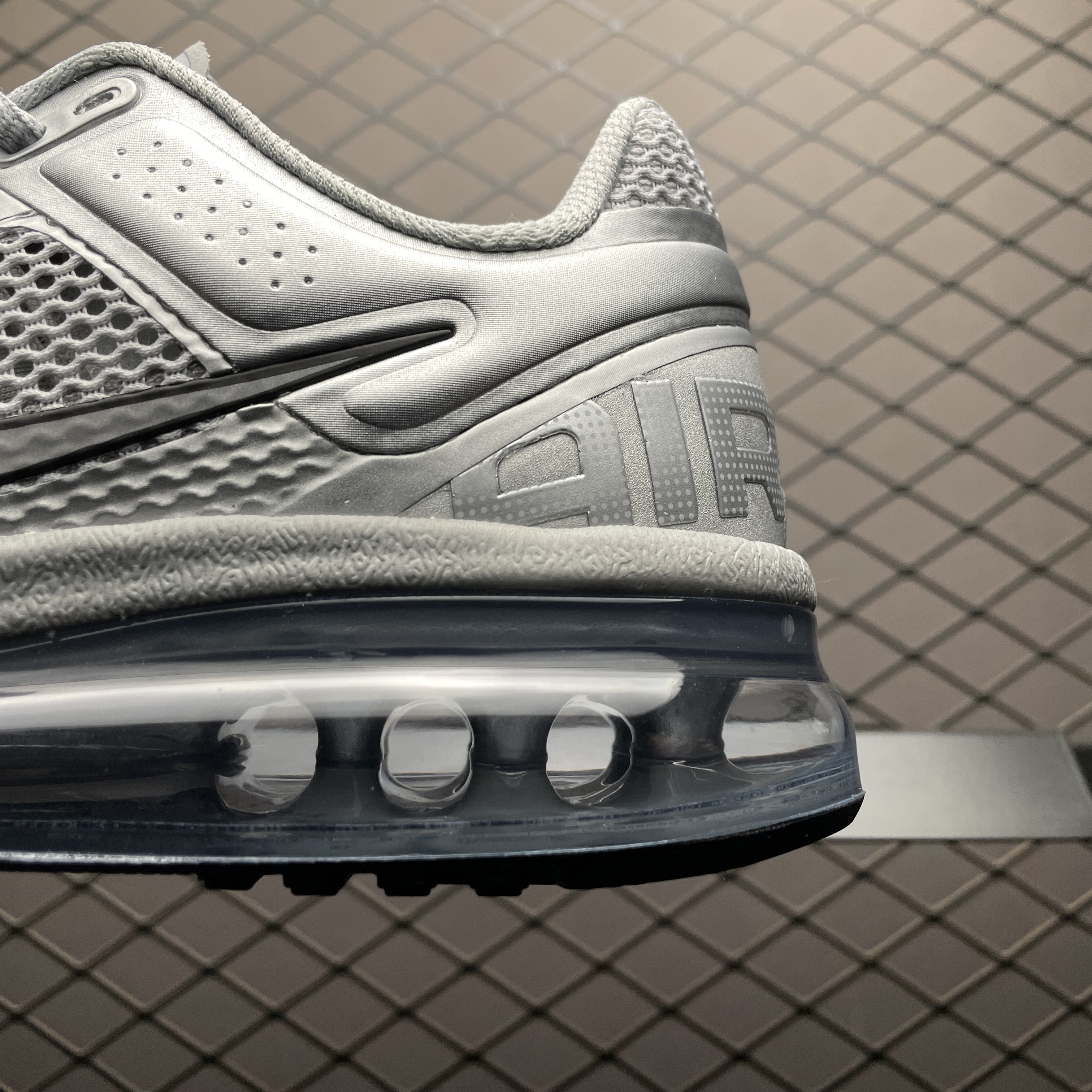 Nike Air Max 2013 Metallic Silver Black (HQ3025-001)