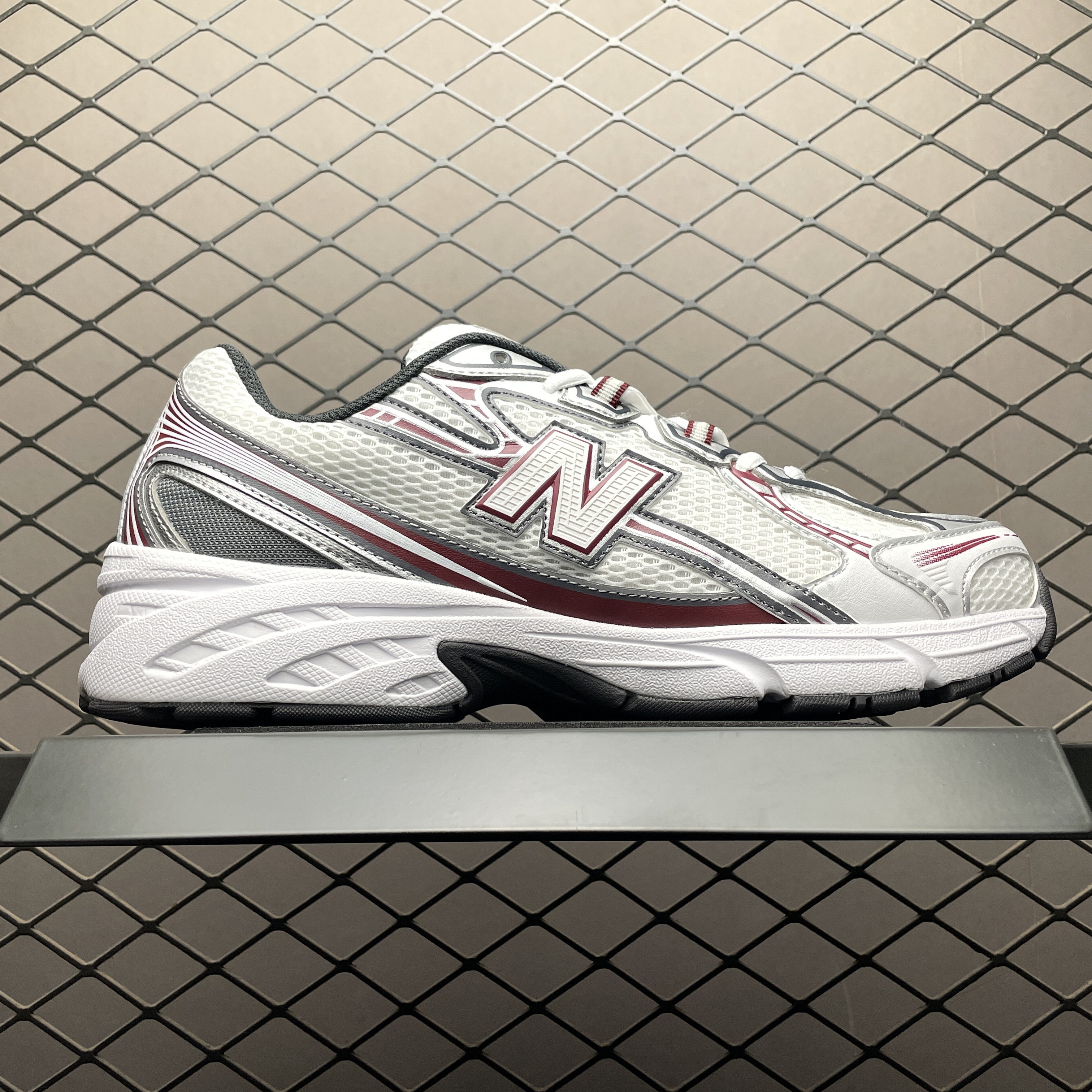 New Balance 740 "Mercury Red/White/Castlerock" (U740RD2）