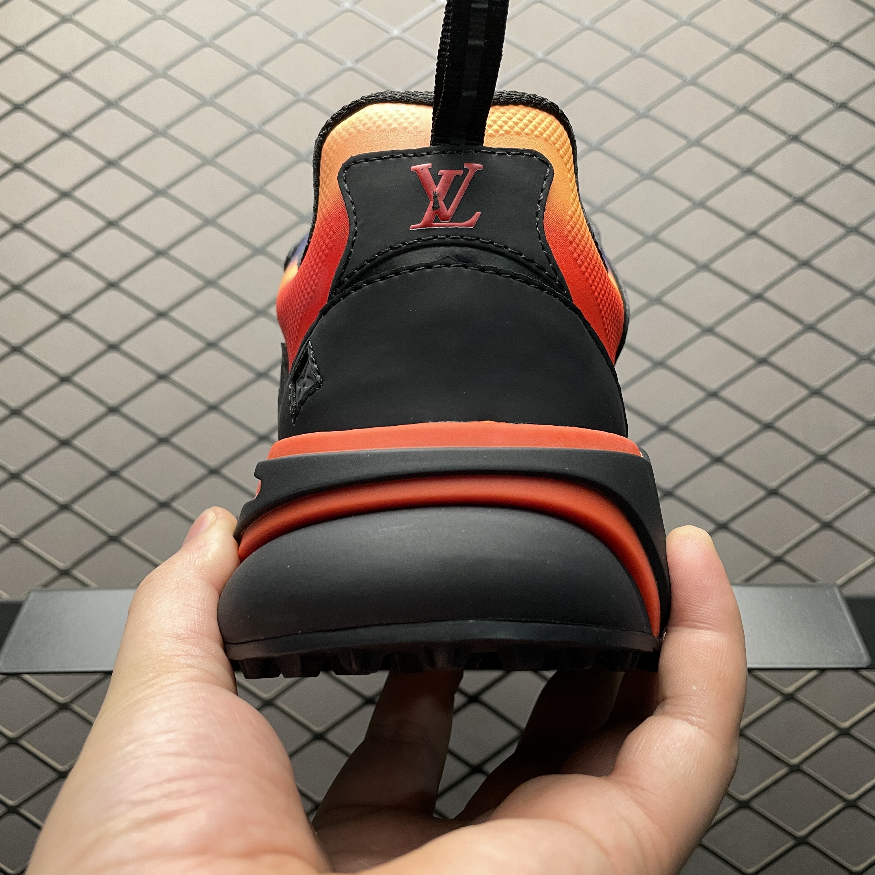 Louis Vuitton Runner Tatic sneakers, monogram（1ABFQS）